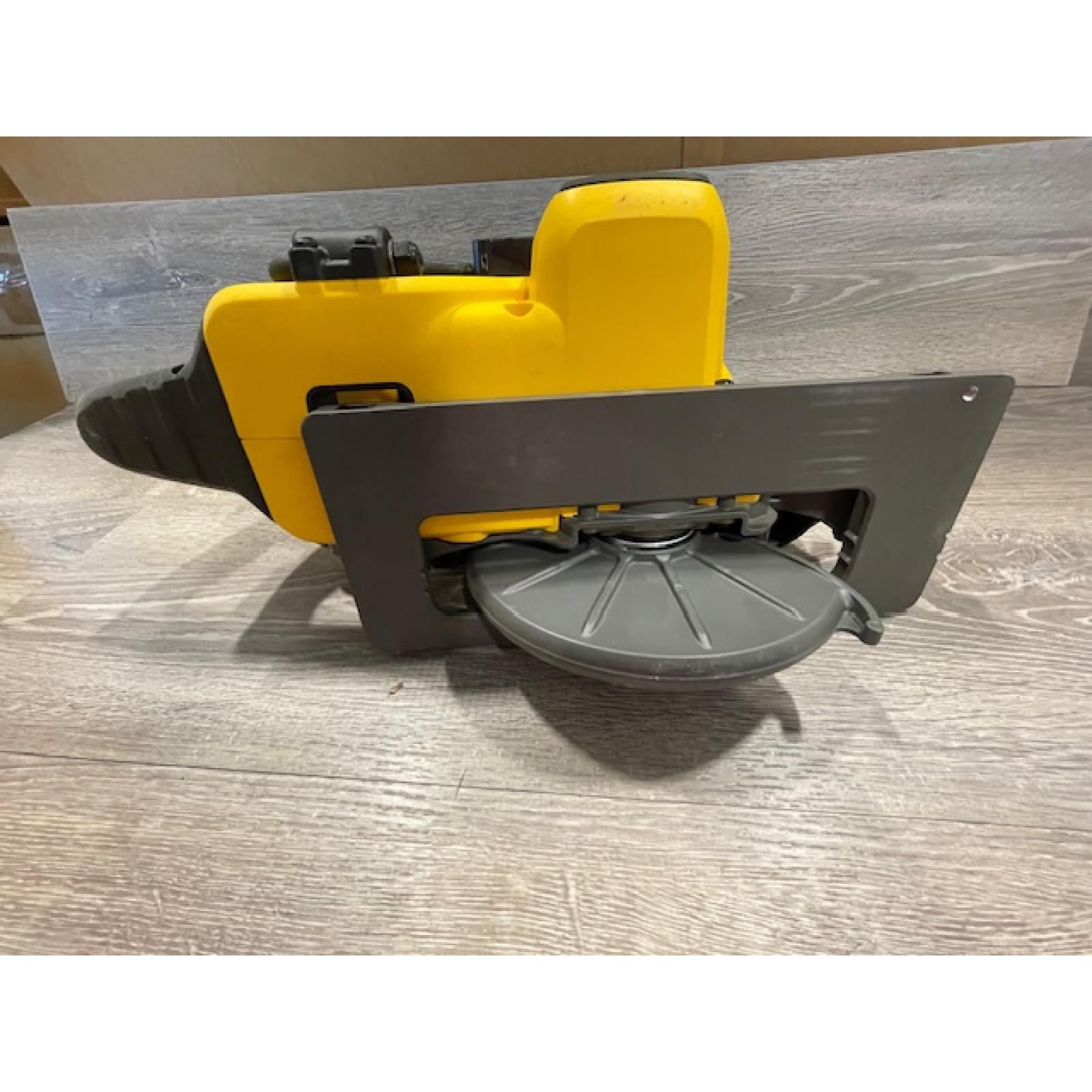AS-IS DEWALT FLEXVOLT 60V MAX Cordless Brushless 7-1/4 in. Wormdrive Style Circular Saw (Tool Only)
