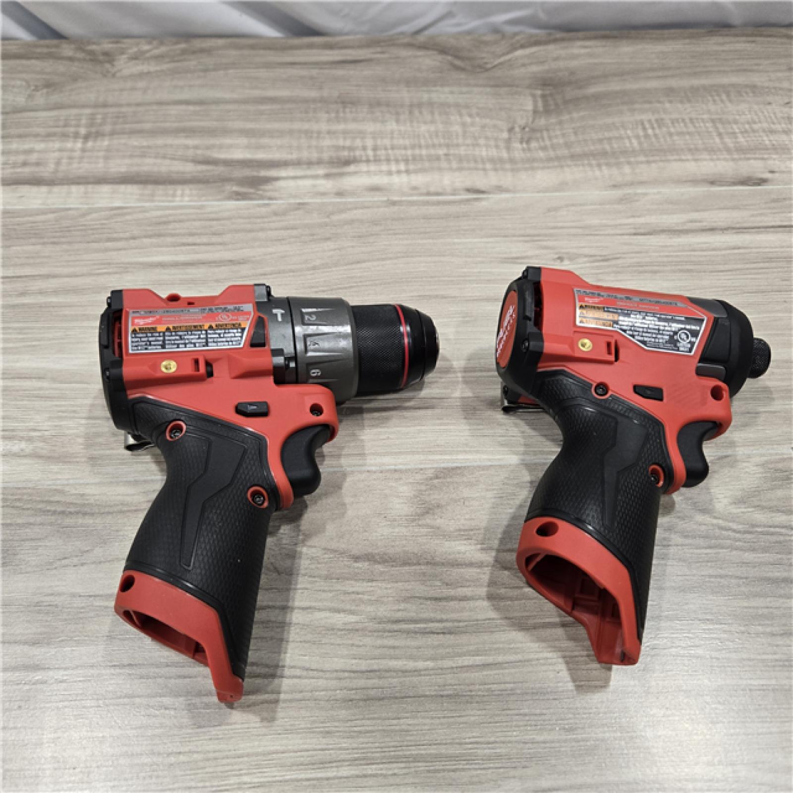 LIKE NEW! - Milwaukee 3497-22 12V Hammer Drill and Impact Driver Combo Kit