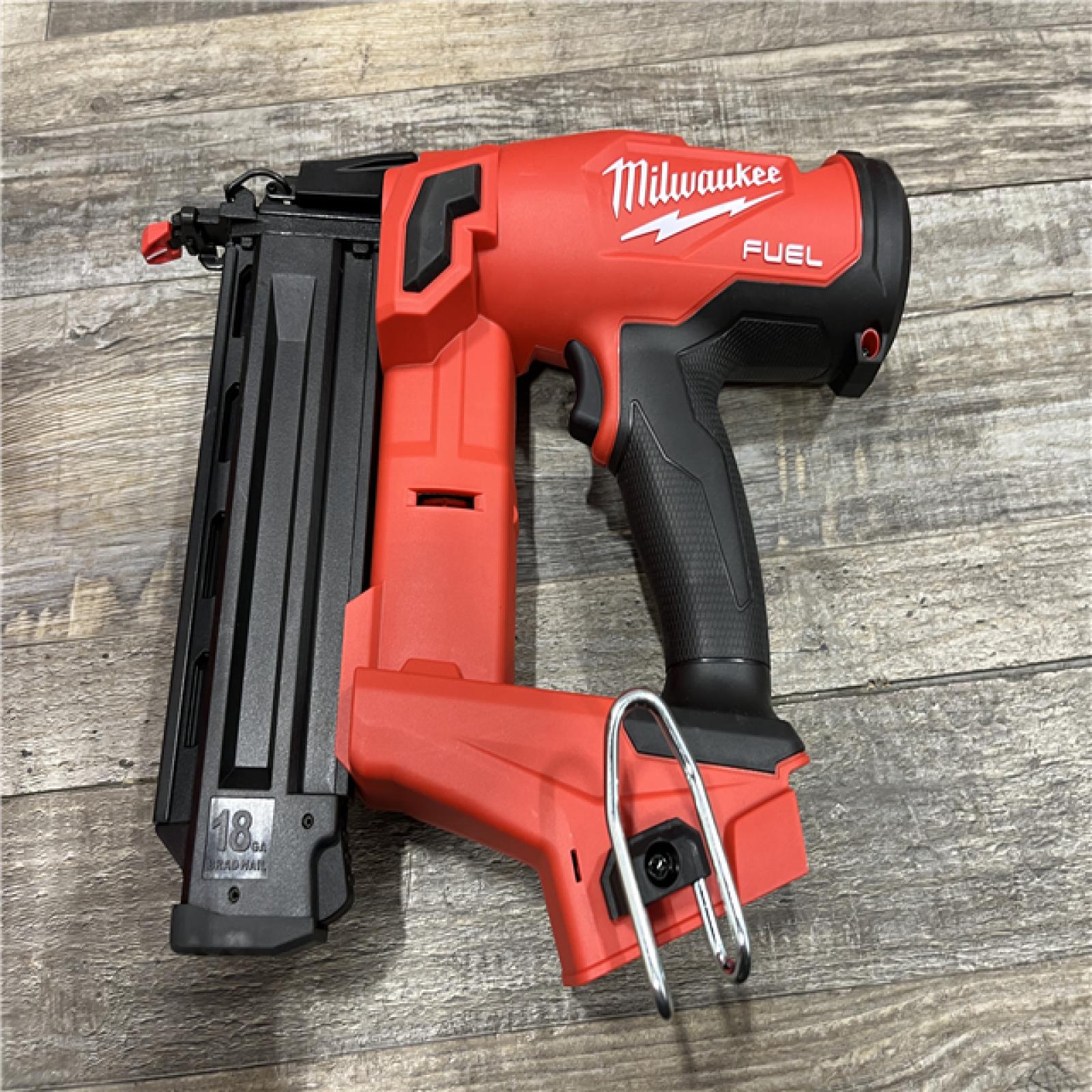 AS-IS Milwaukee FUEL GEN II 18-Volt 18-Gauge Lithium-Ion Brushless Cordless Brad Nailer Kit