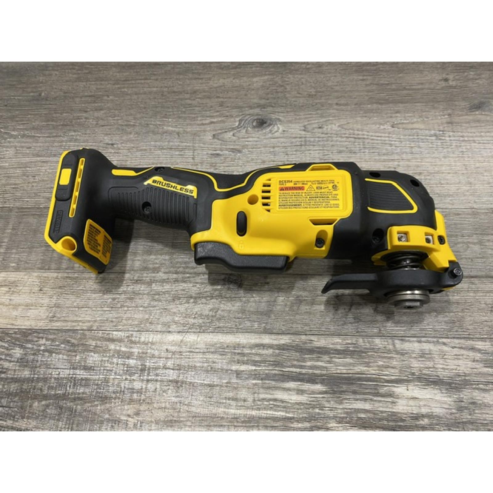AS-IS DEWALT ATOMIC 20V MAX Cordless Brushless Oscillating Multi Tool Kit
