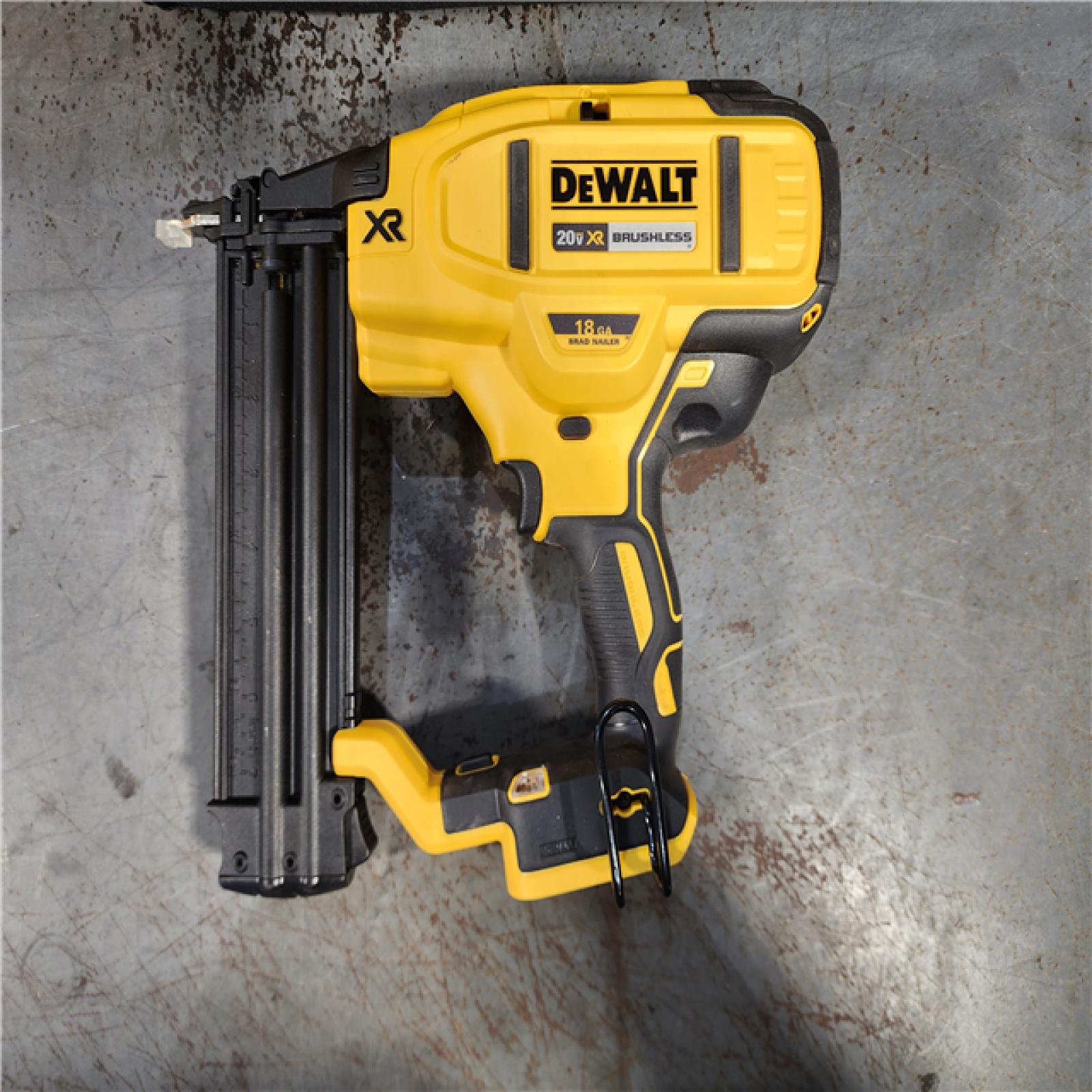 HOUSTON LOCATION - AS-IS DEWALT 20V MAX XR 18 Gauge Brad Nailer Kit