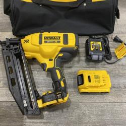 AS-IS DEWALT 20V MAX XR 16-Gauge Electric Cordless Angled Finishing Nailer Kit