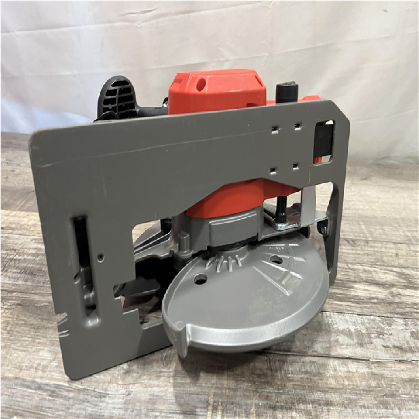 AS-IS Milwaukee FUEL 18V Lithium-Ion Brushless Cordless 7-1/4 in. Circular Saw (Tool-Only)