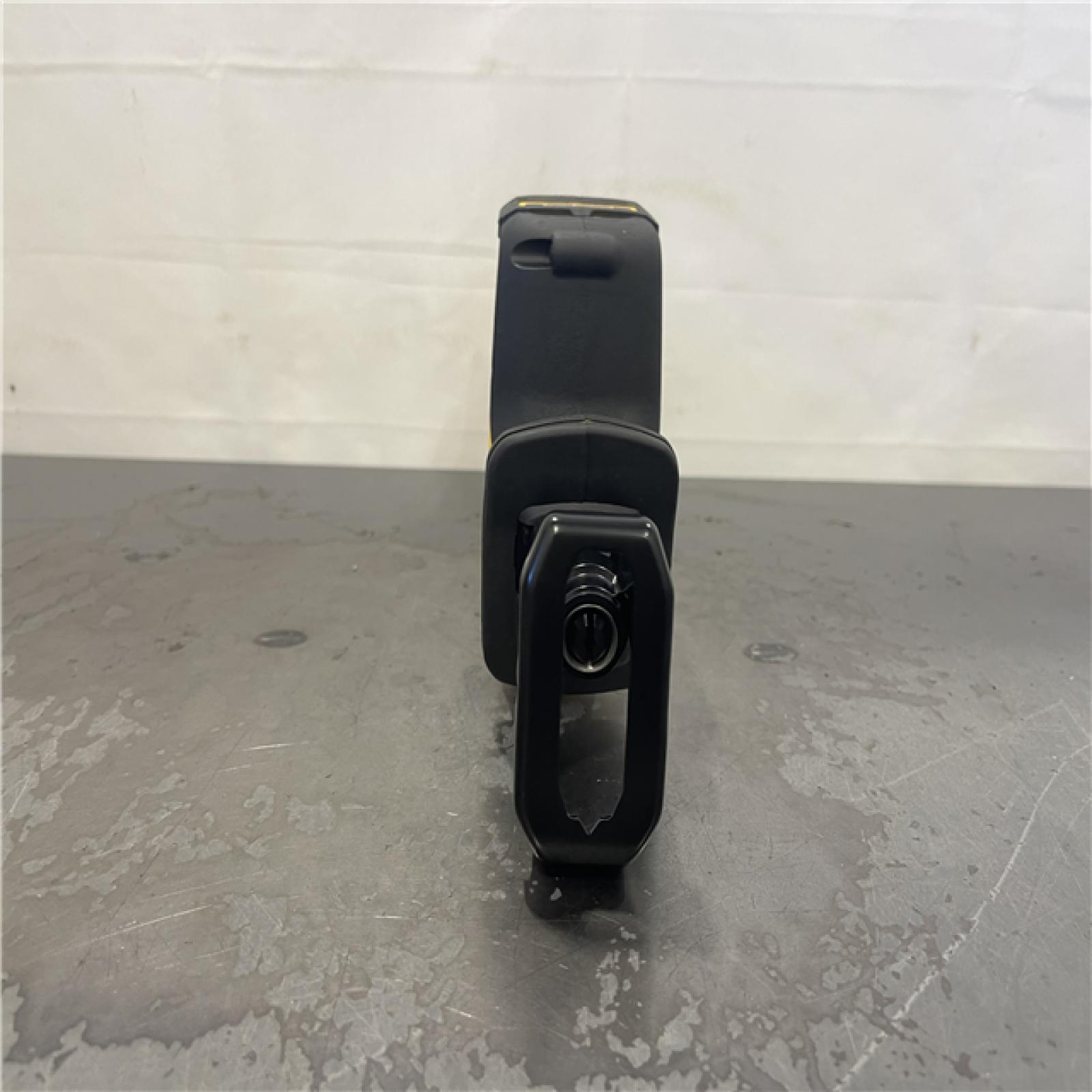 LIKE NEW- Dewalt ATOMIC 20V MAX Cordless One-Handed Reciprocating Saw (Tool Only)