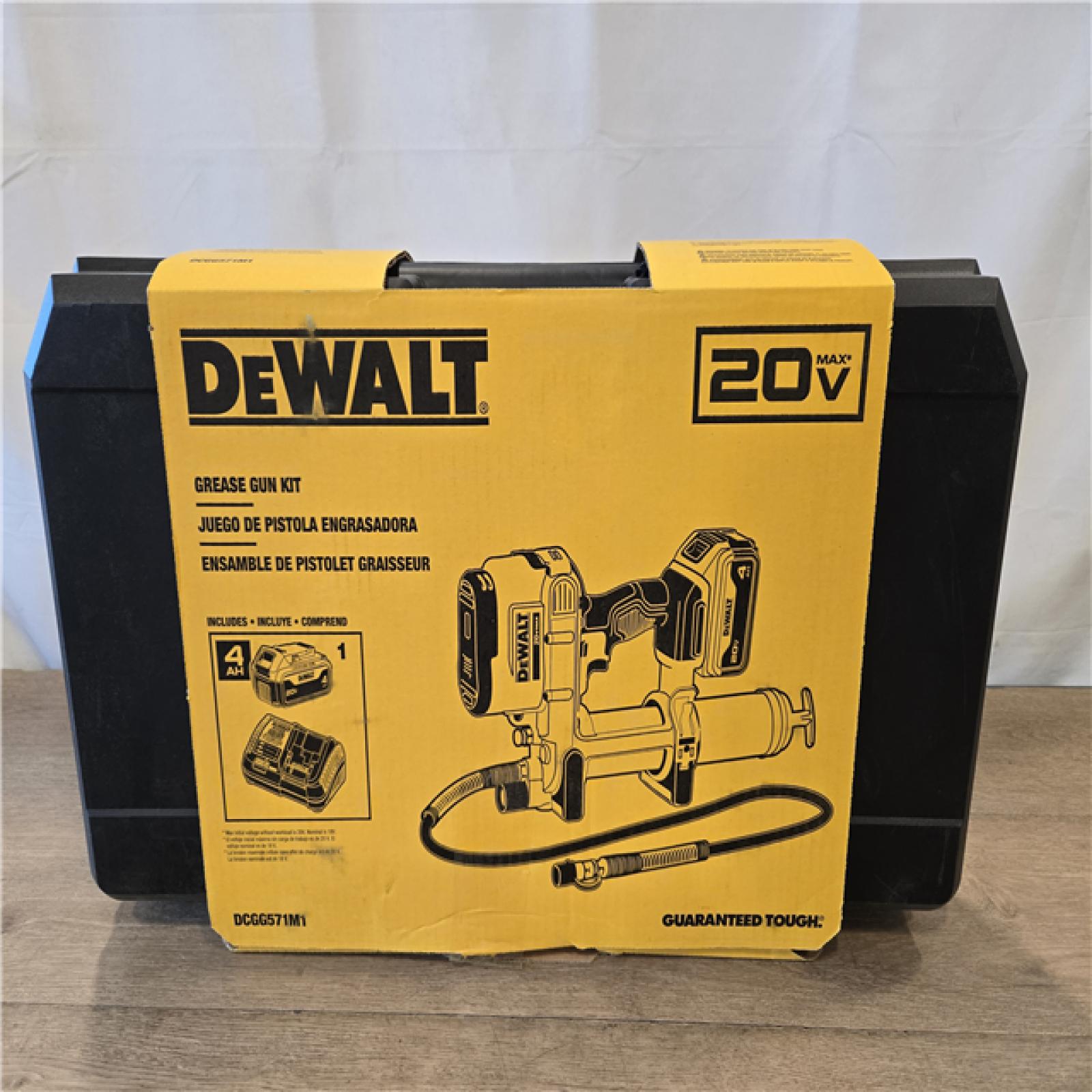 NEW!- DEWALT 20V MAX Cordless 10 000 PSI Variable Speed Grease Gun Kit