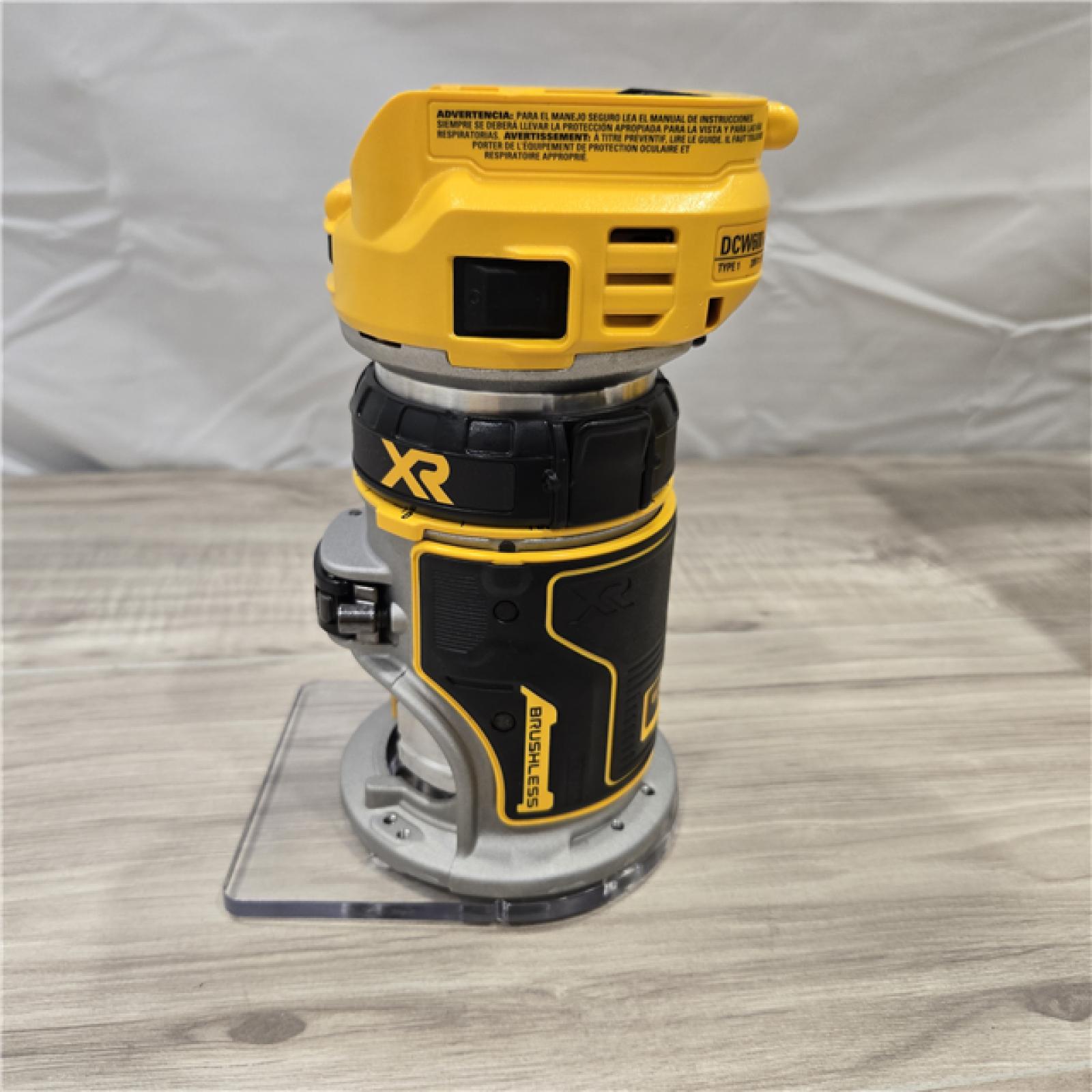 LIKE NEW! - Dewalt 20V MAX XR Brushless Cordless Compact Router (Tool Only)