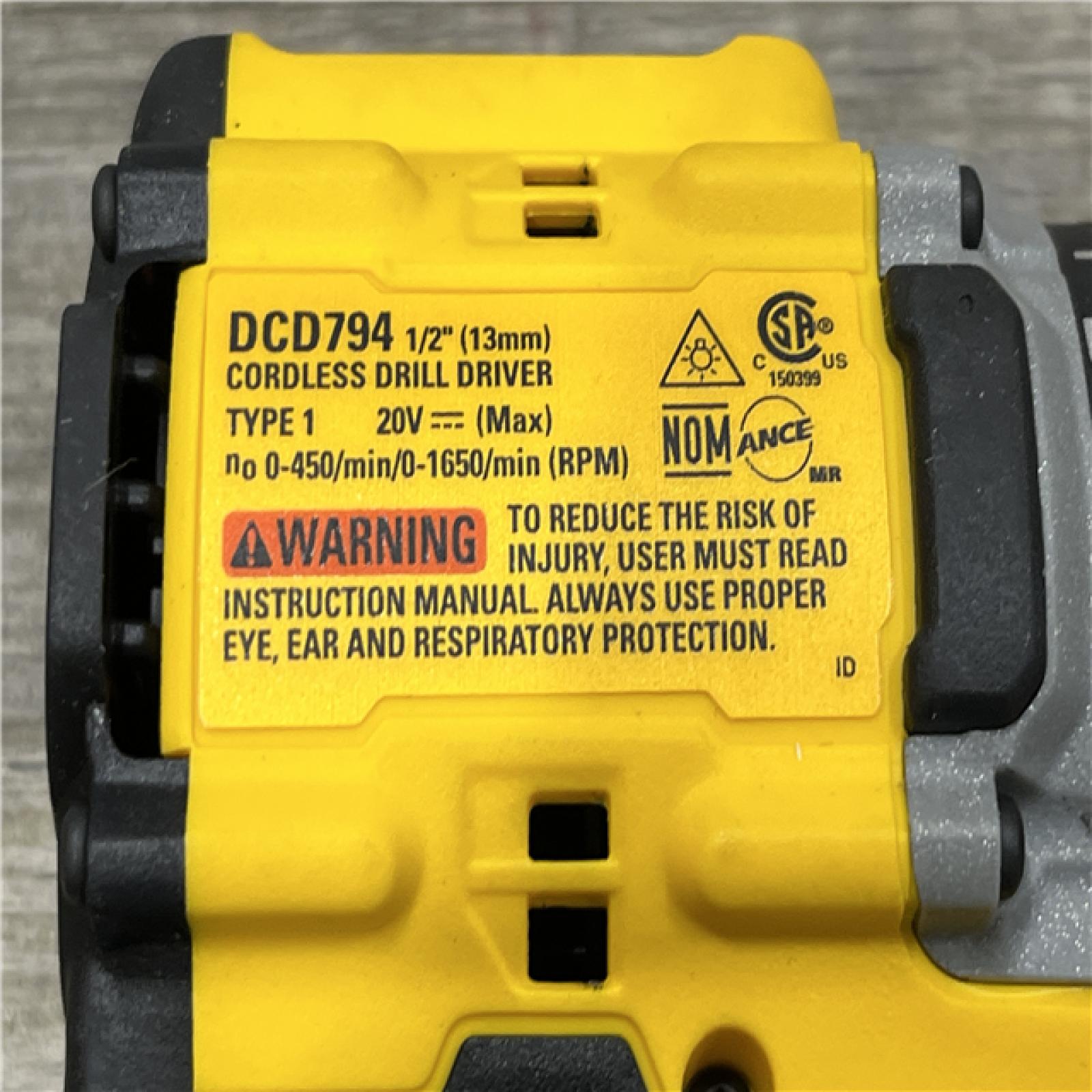 AS-IS DEWALT Atomic 20V Lithium-Ion Cordless Compact 1/2 in. Drill/Driver Kit