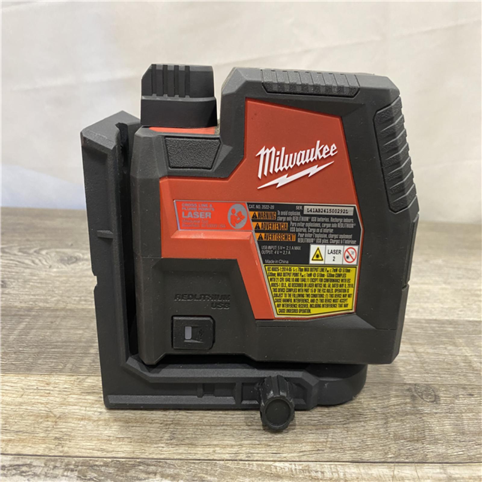 AS-IS Milwaukee Green 100 ft. Cross Line and Plumb Points Rechargeable Laser Level Kit
