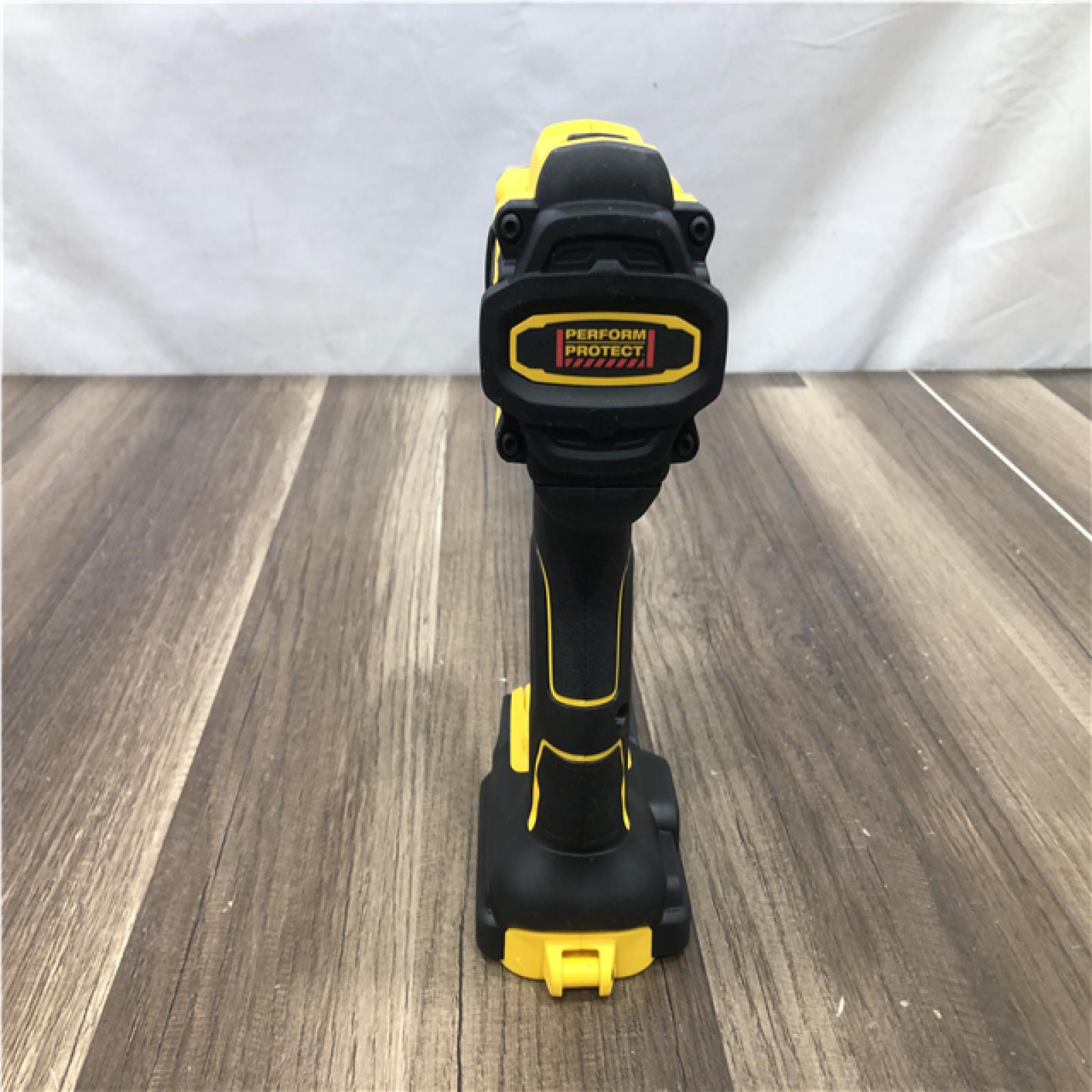 AS-IS DEWALT 20V XR Lithium-Ion Cordless Brushless 1/2 in. Drill/Driver Kit
