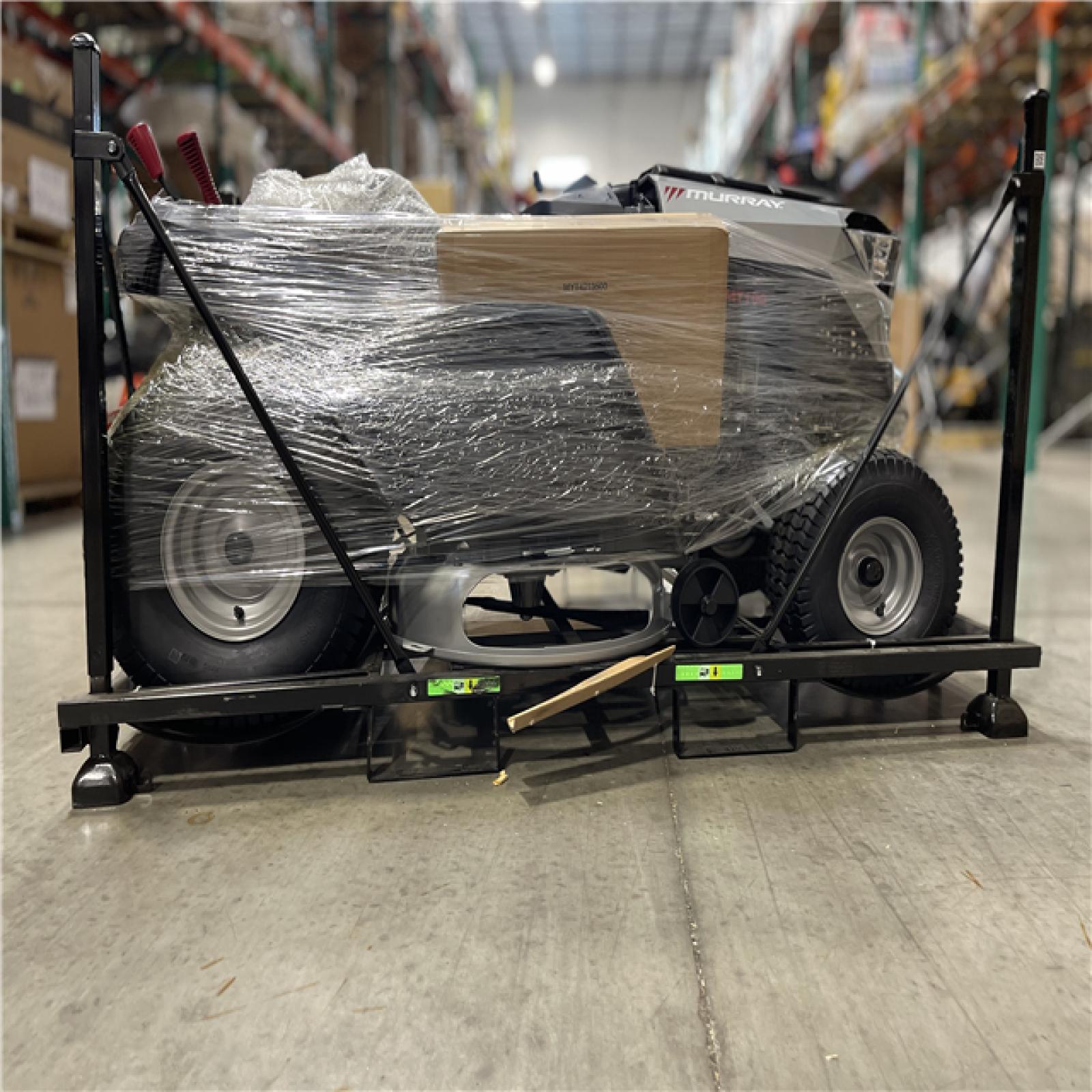 DALLAS LOCATION- AS IS- Murray MT100 42 in. 13.5 HP 500cc E1350 Series Briggs and Stratton Engine 6-Speed Manual Gas Tractor Mower