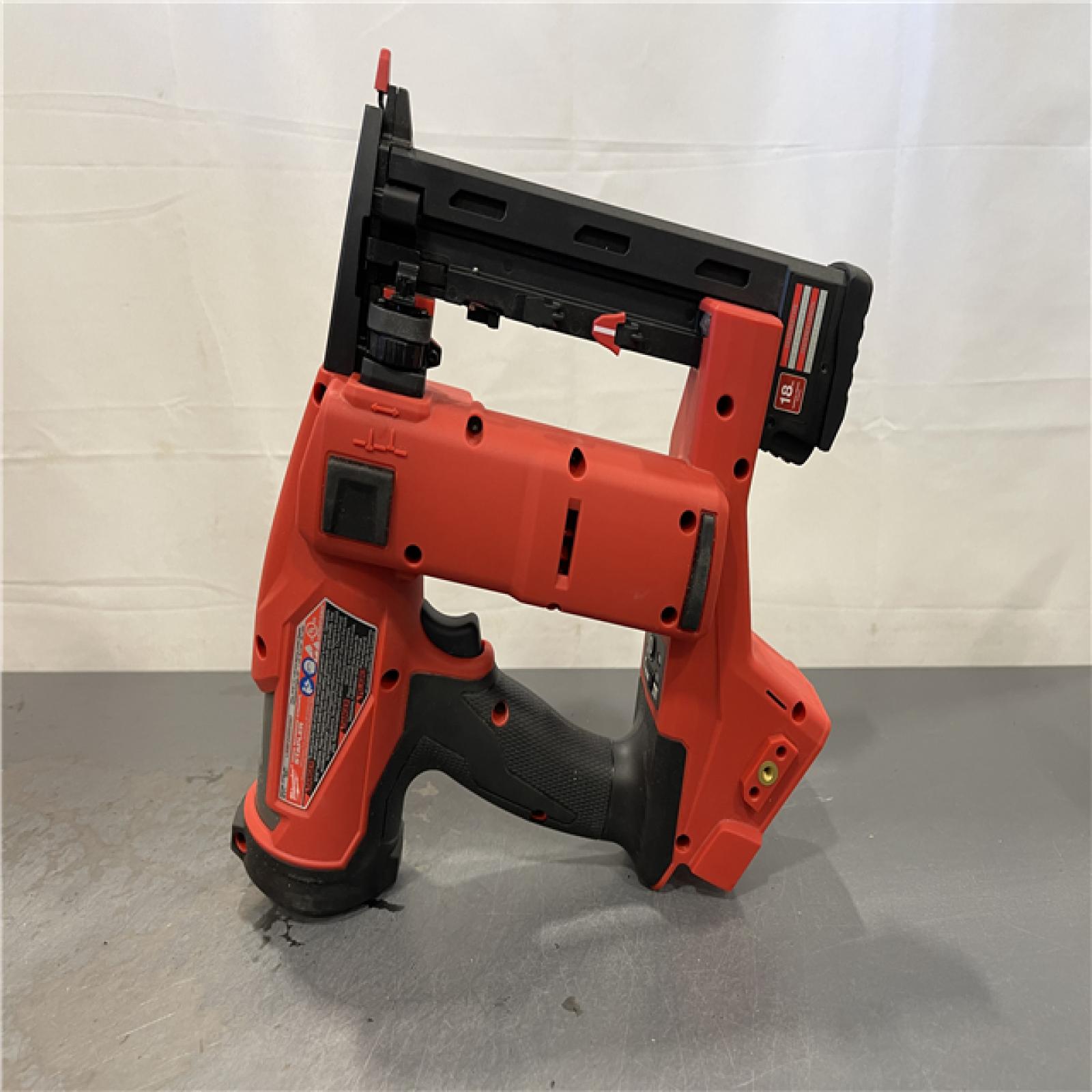 AS-IS - MILWAUKEE M18 FUEL 18-Volt Lithium-Ion Brushless Cordless 18-Gauge 1/4 in. Narrow Crown Stapler