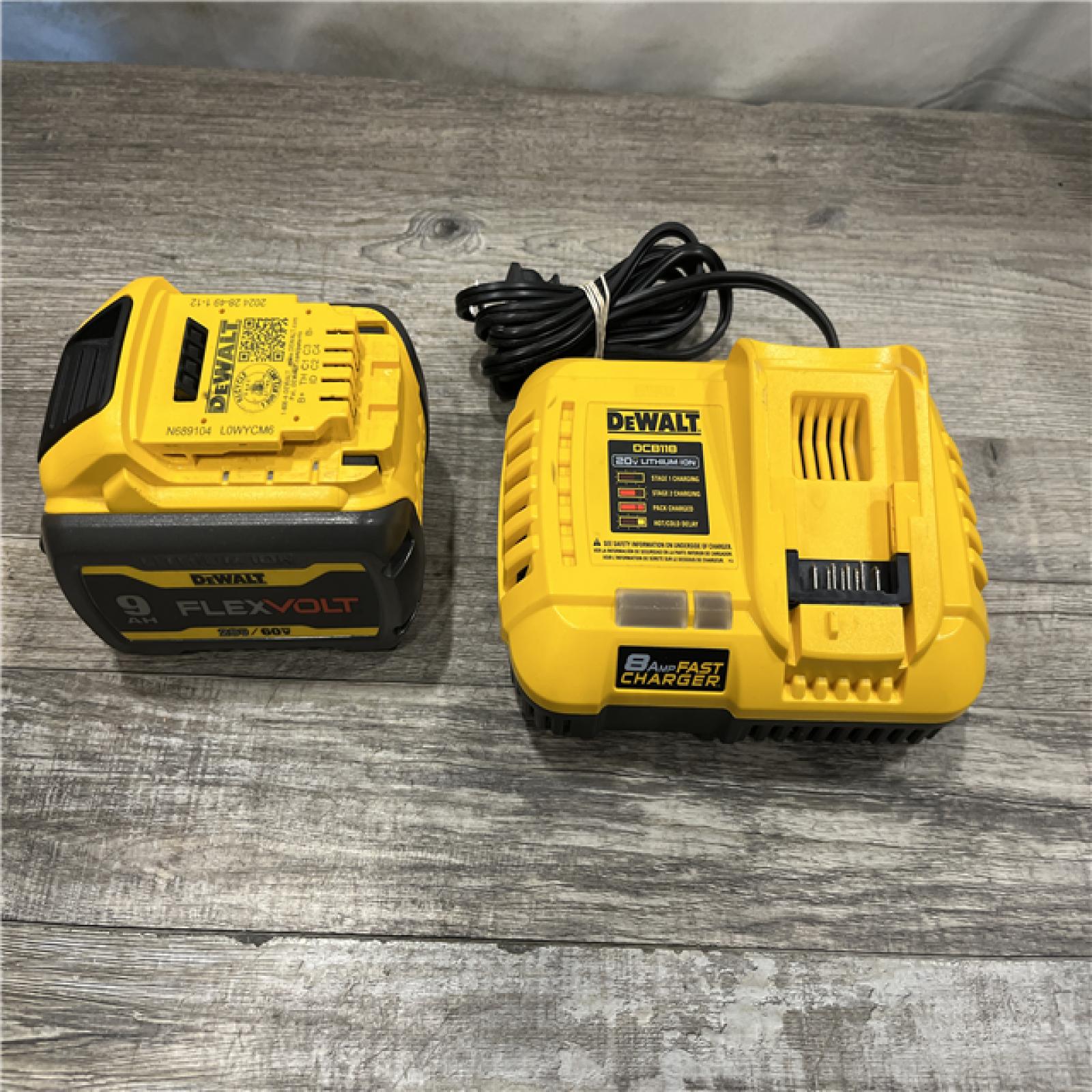 AS-IS DEWALT 20V/60V MAX FLEXVOLT Lithium-Ion 9.0Ah Battery and Charger Starter Kit
