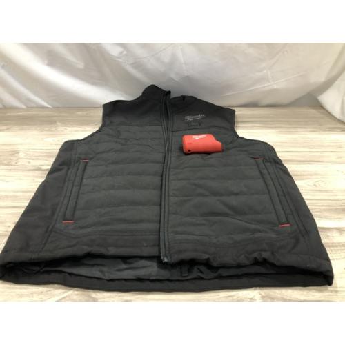 AS-IS Milwaukee Men's Medium M12 12V Lithium-Ion Cordless AXIS Black Heated Vest (Vest Only)