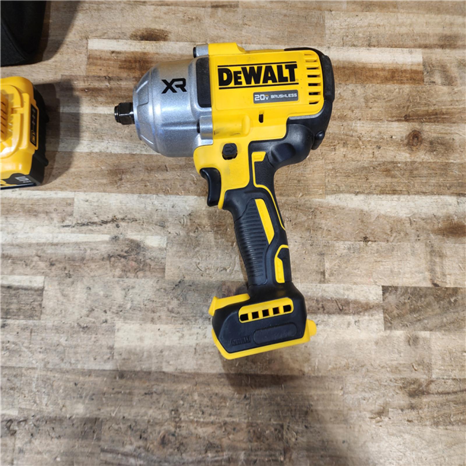HOUSTON LOCATION - AS - IS DEWALT 20V MAX Lithium-Ion Cordless 1/2 in. Impact Wrench Kit