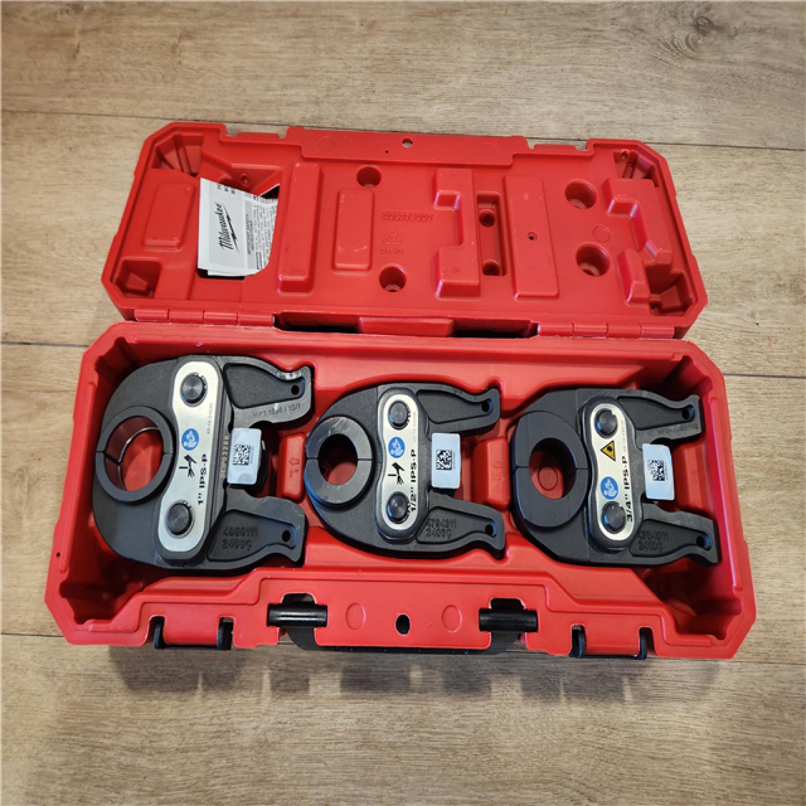 AS-IS- Milwaukee 1/2-in-1-in IPS-P Press Jaw Kit for M12 FORCE LOGIC Press Tool