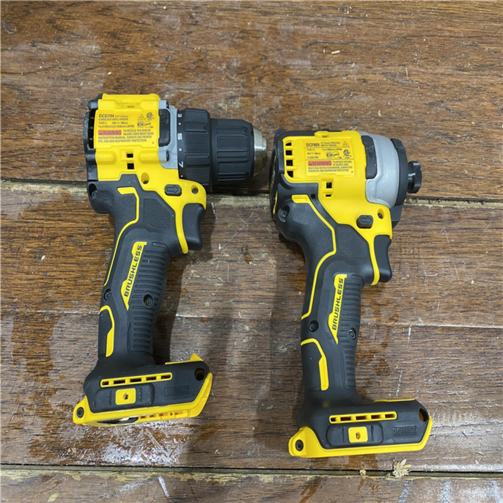 AS-IS Dewalt DCK225D2 20V MAX ATOMIC Brushless Compact Lithium-Ion 1/2 in. Cordless Drill Driver and 1/4 in. Impact Driver Combo Kit with 2 Batteries 2 Ah