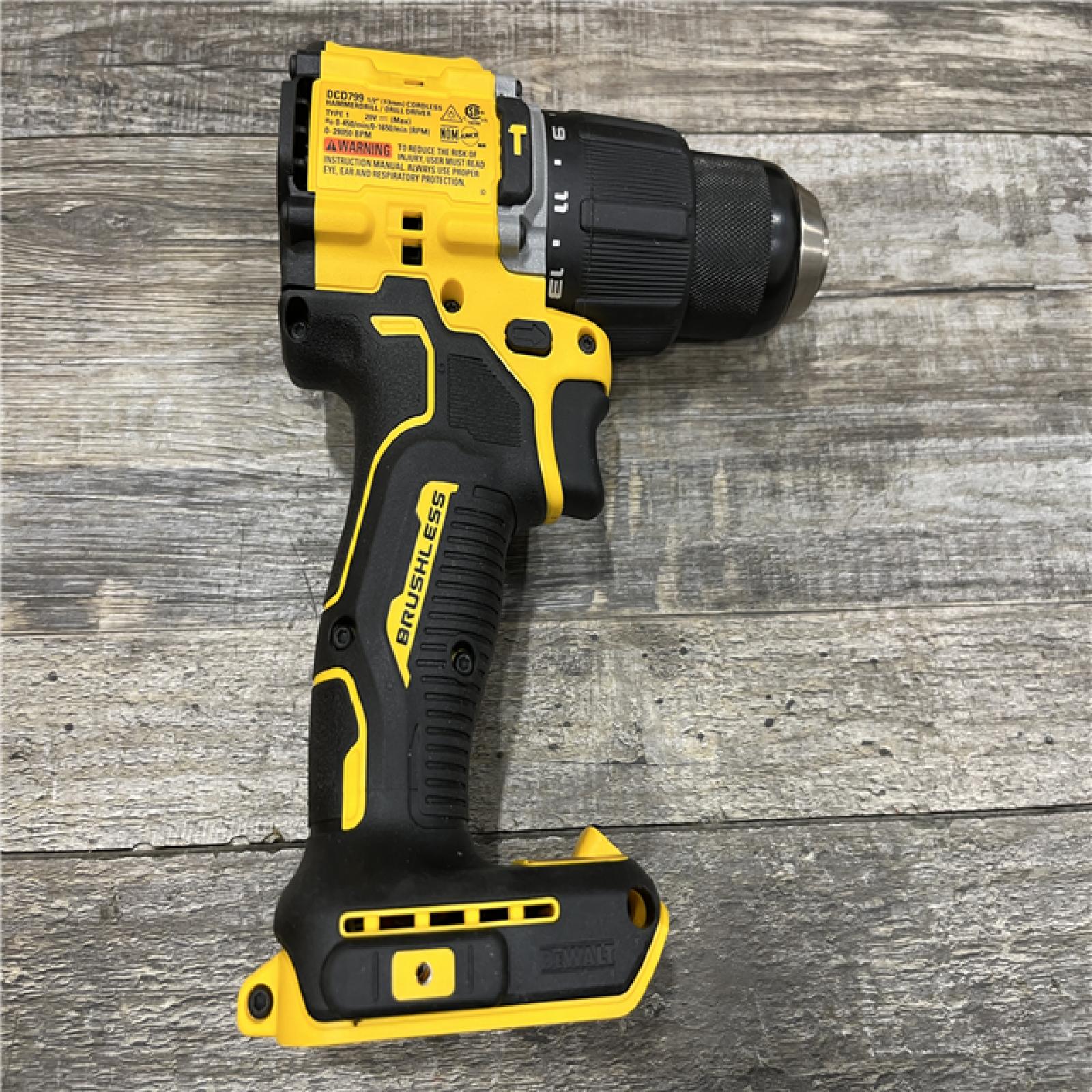 AS-IS DEWALT ATOMIC 20V Lithium-Ion Cordless 1/2 in. Hammer Drill Kit