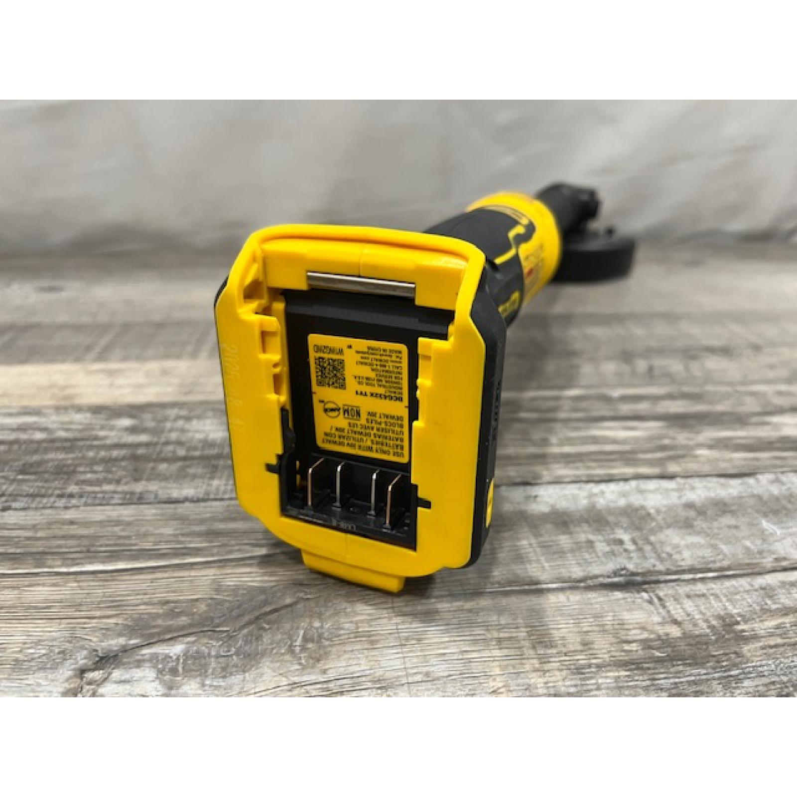 AS-IS DEWALT ATOMIC 20V MAX Cordless Brushless 4 in. Extended Cut-Off Tool (Tool Only)