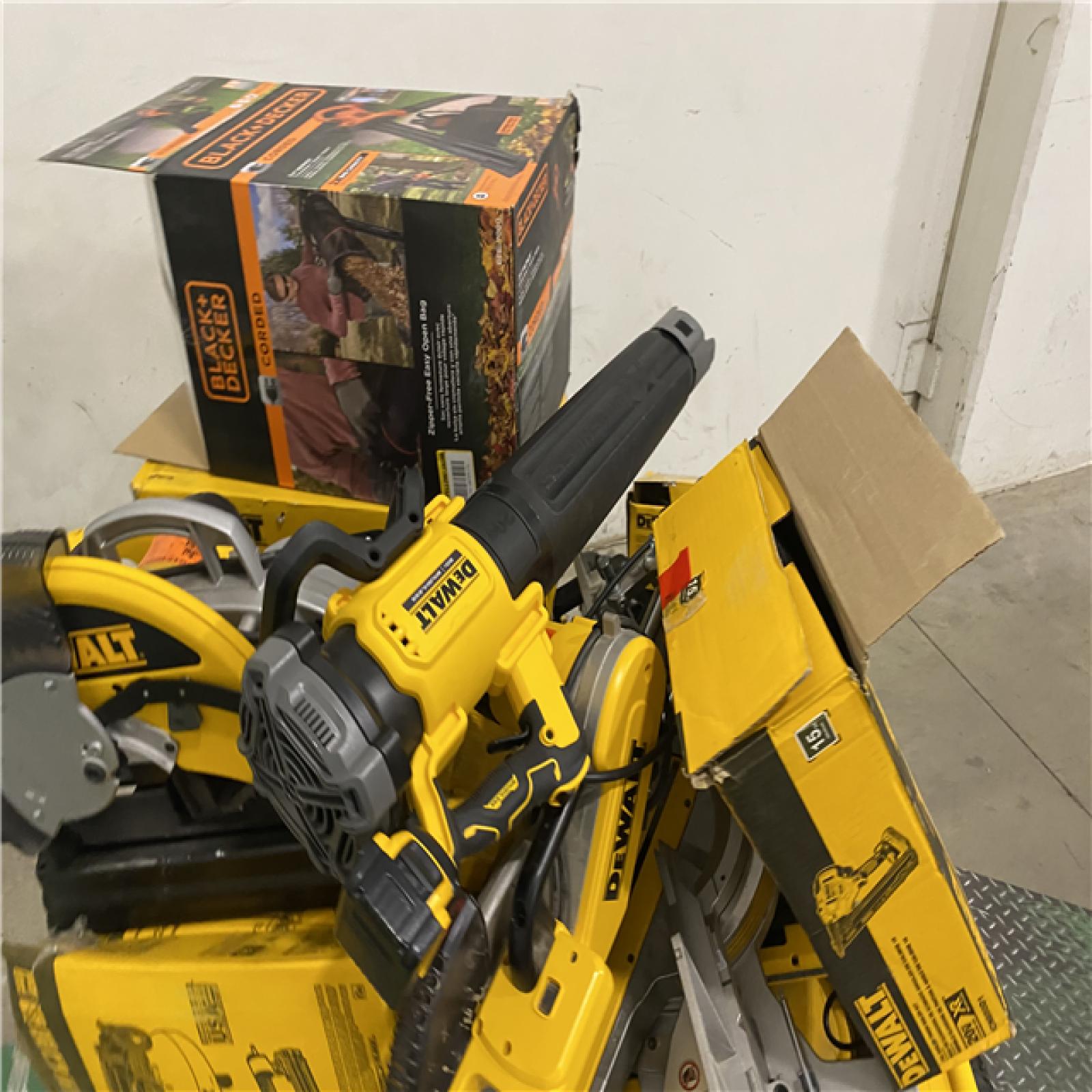 Dallas Location - As-Is DEWALT Tool Pallet