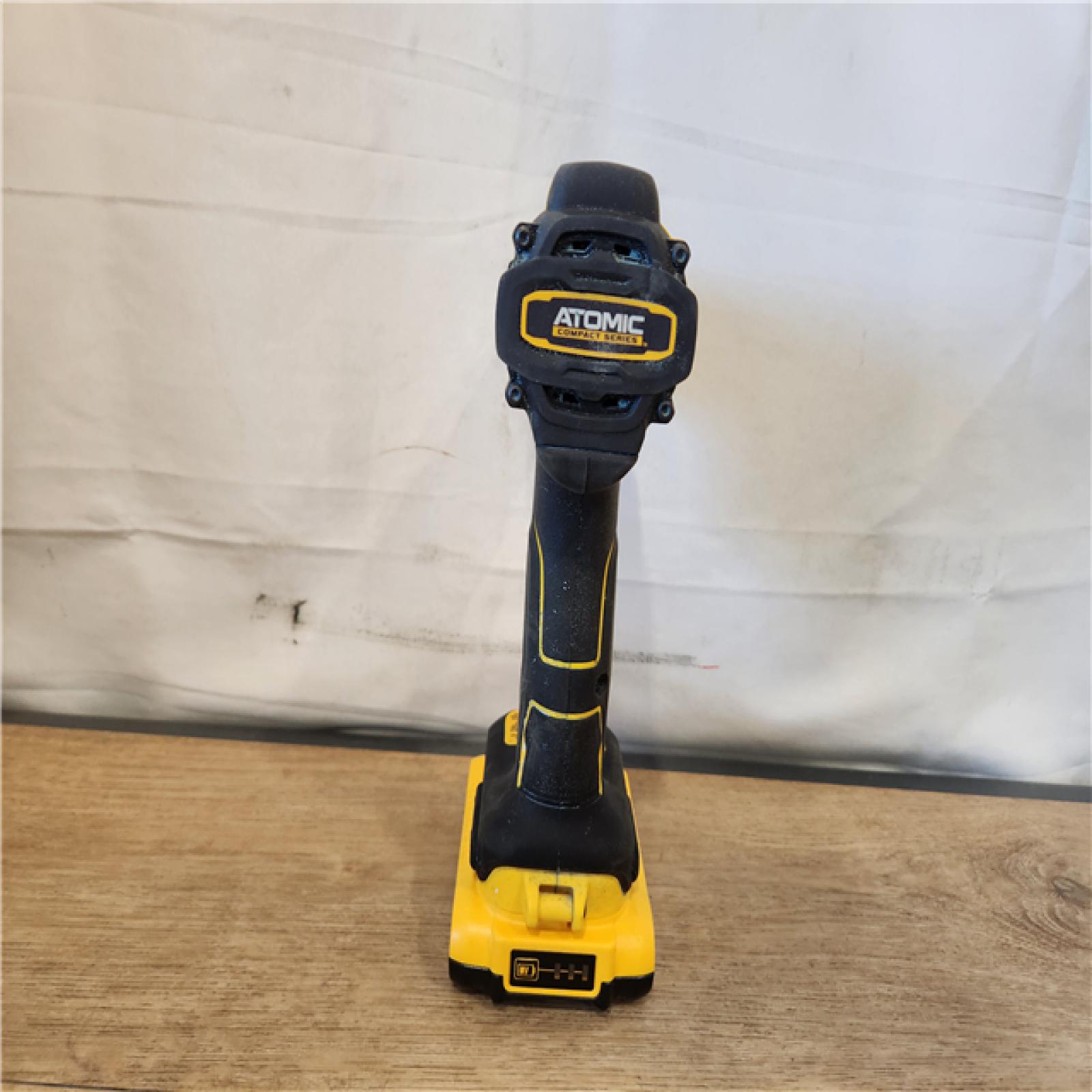 AS-IS- DEWALT ATOMIC COMPACT SERIES 20V MAX* Brushless Cordless 1/2 Drill/Driver Kit