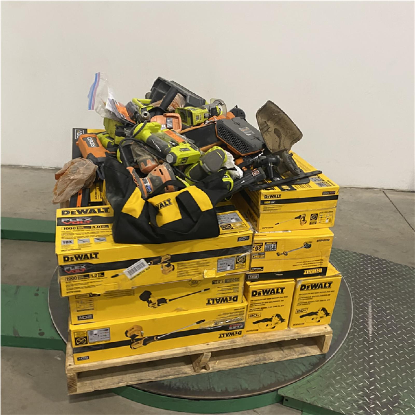 Dallas Location - As-Is Tool Pallet