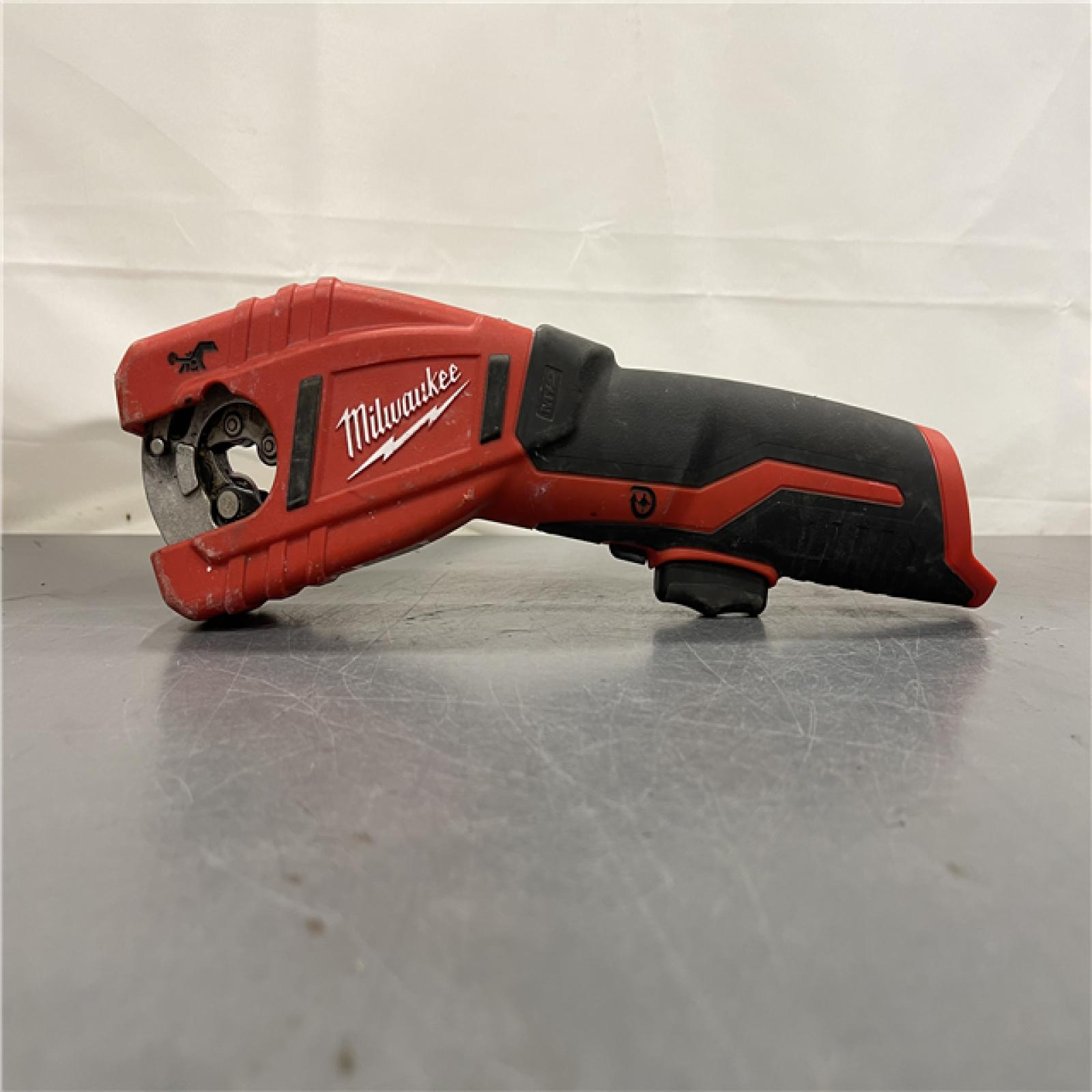 AS-IS - M12 12V Lithium-Ion Cordless Copper Tubing Cutter (Tool-Only)