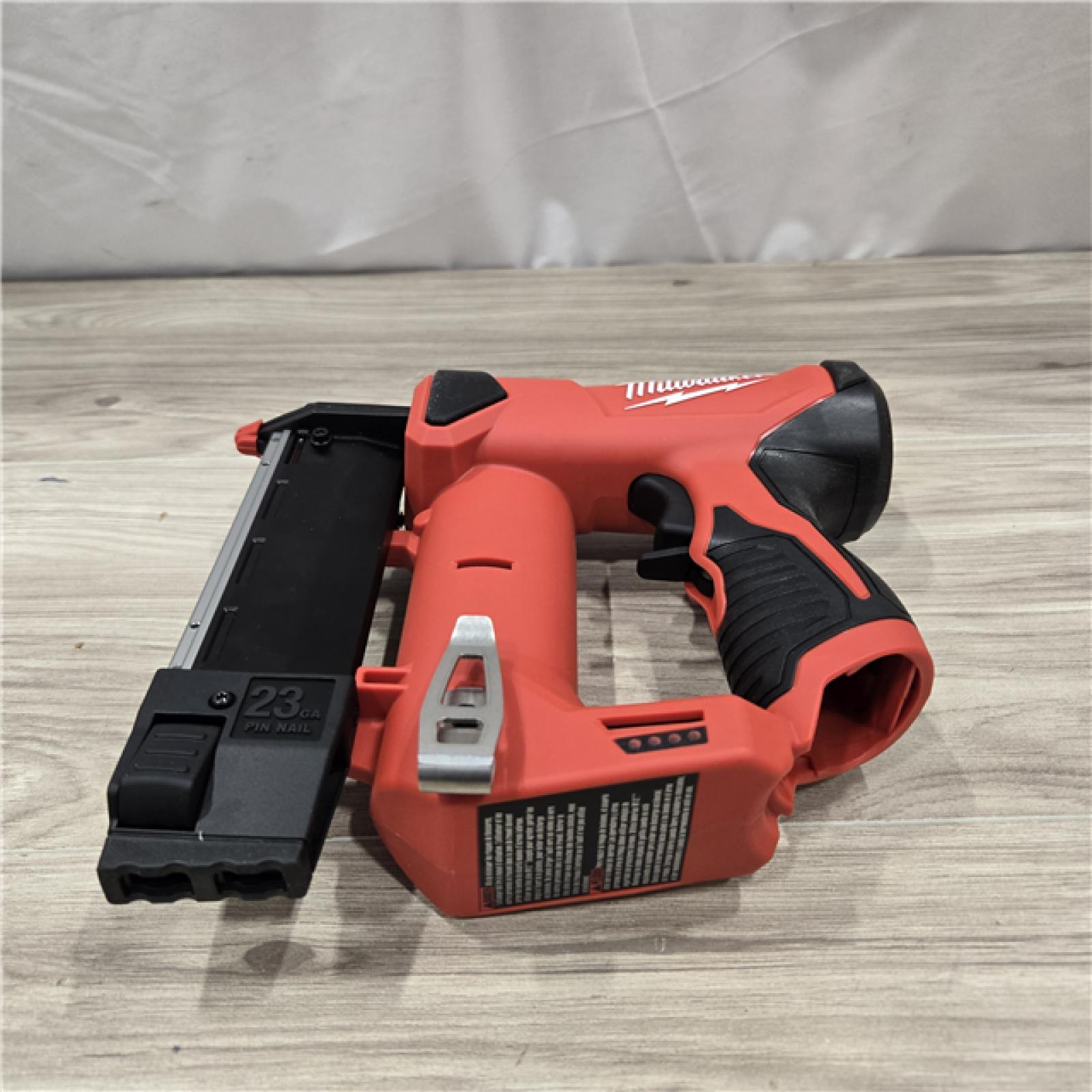 AS-IS Milwaukee 2740-20 M18 FUEL 18GA Brad Nailer Bare Tool