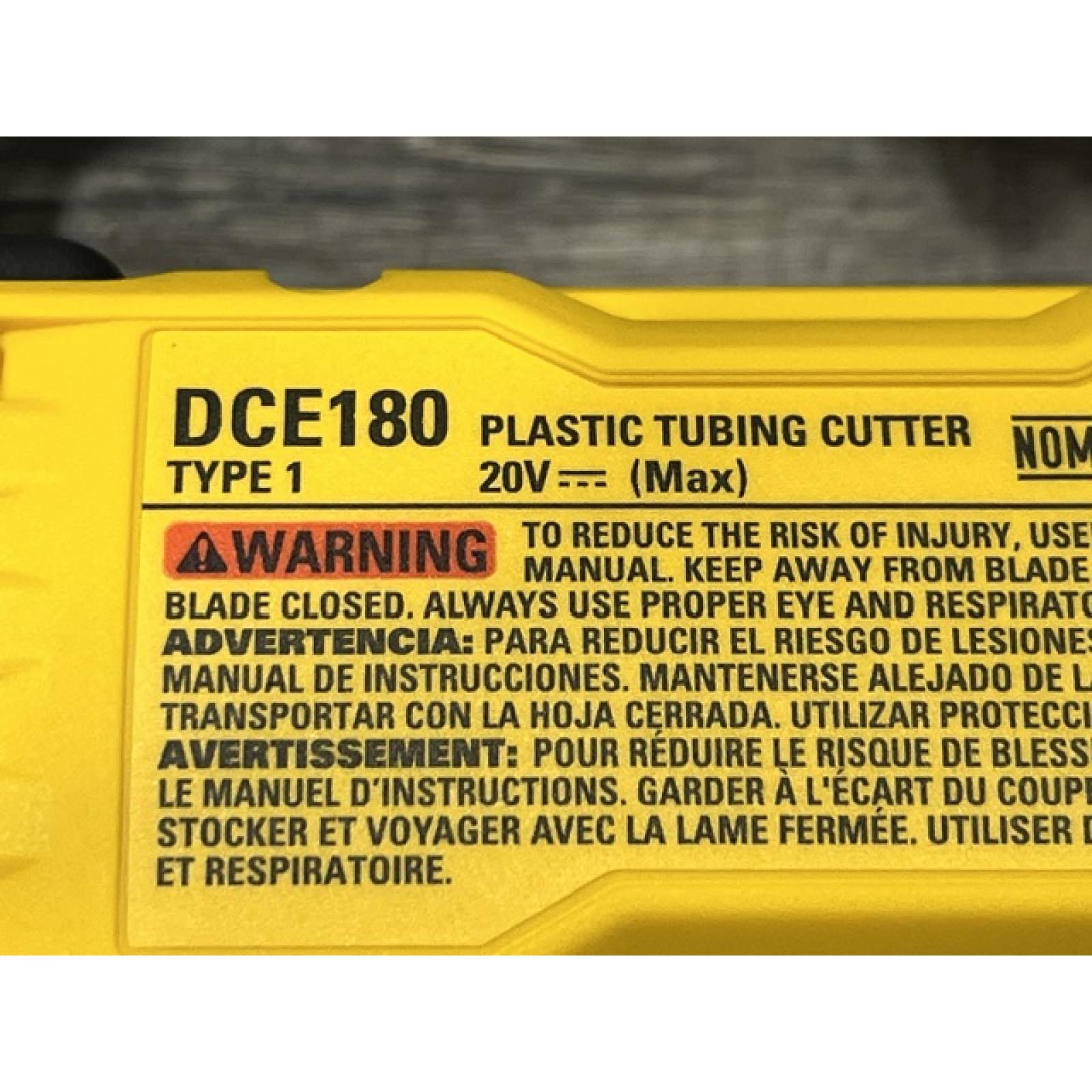 NEW - DEWALT 20V MAX Cordless Plastic Tubing Cutter (Tool Only)