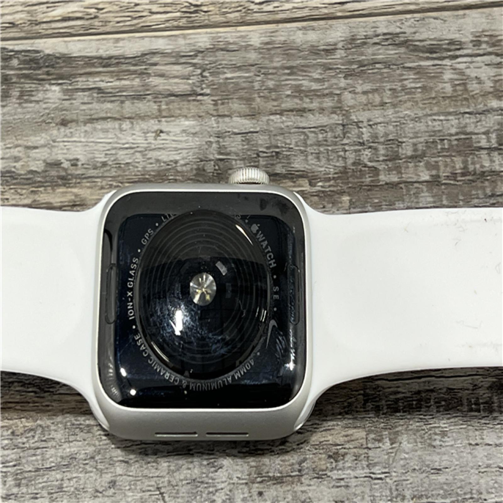 AS-IS Apple Watch SE Aluminum Case - Starlight 40MM (GPS-LTE)