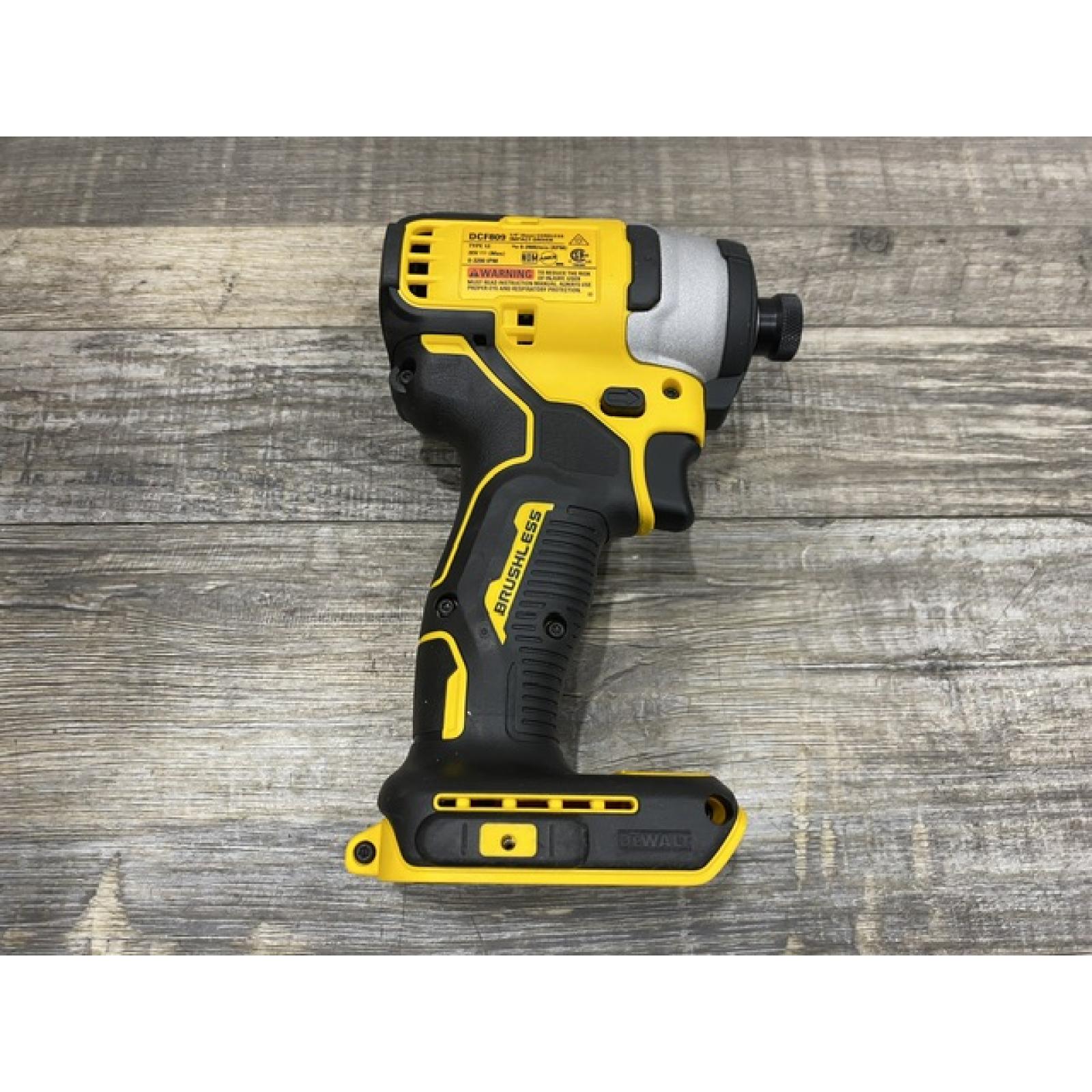 AS-IS DEWALT Atomic 20V Max Lithium-Ion Brushless Cordless Compact 1/4 in. Impact Driver Kit