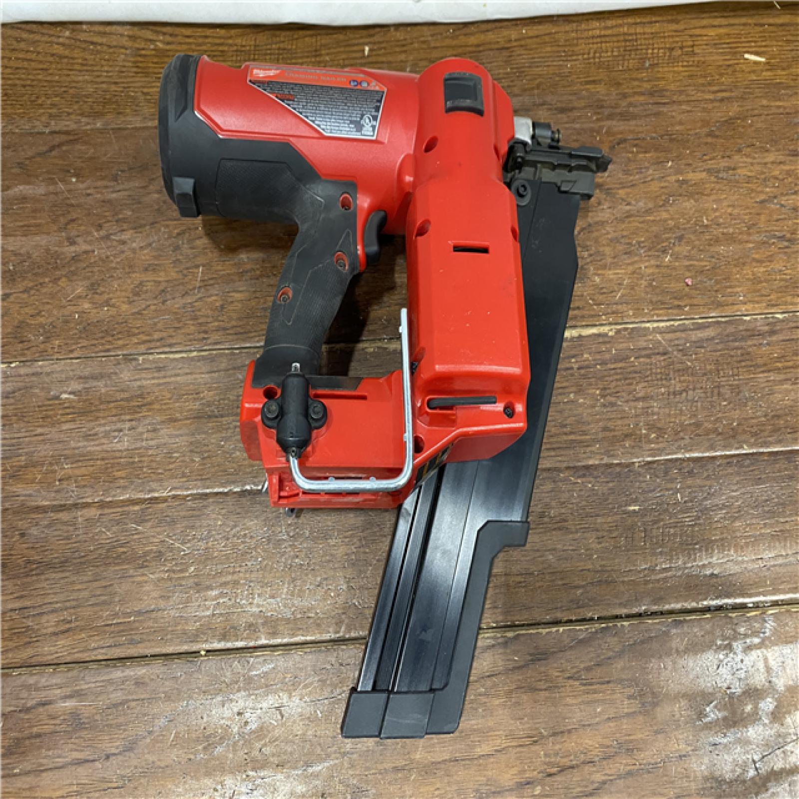AS-IS Milwaukee 2744-20 M18 FUEL 3-1/2 in. 18-Volt 21-Degree Lithium-Ion Brushless Cordless Framing Nailer (Tool-Only)