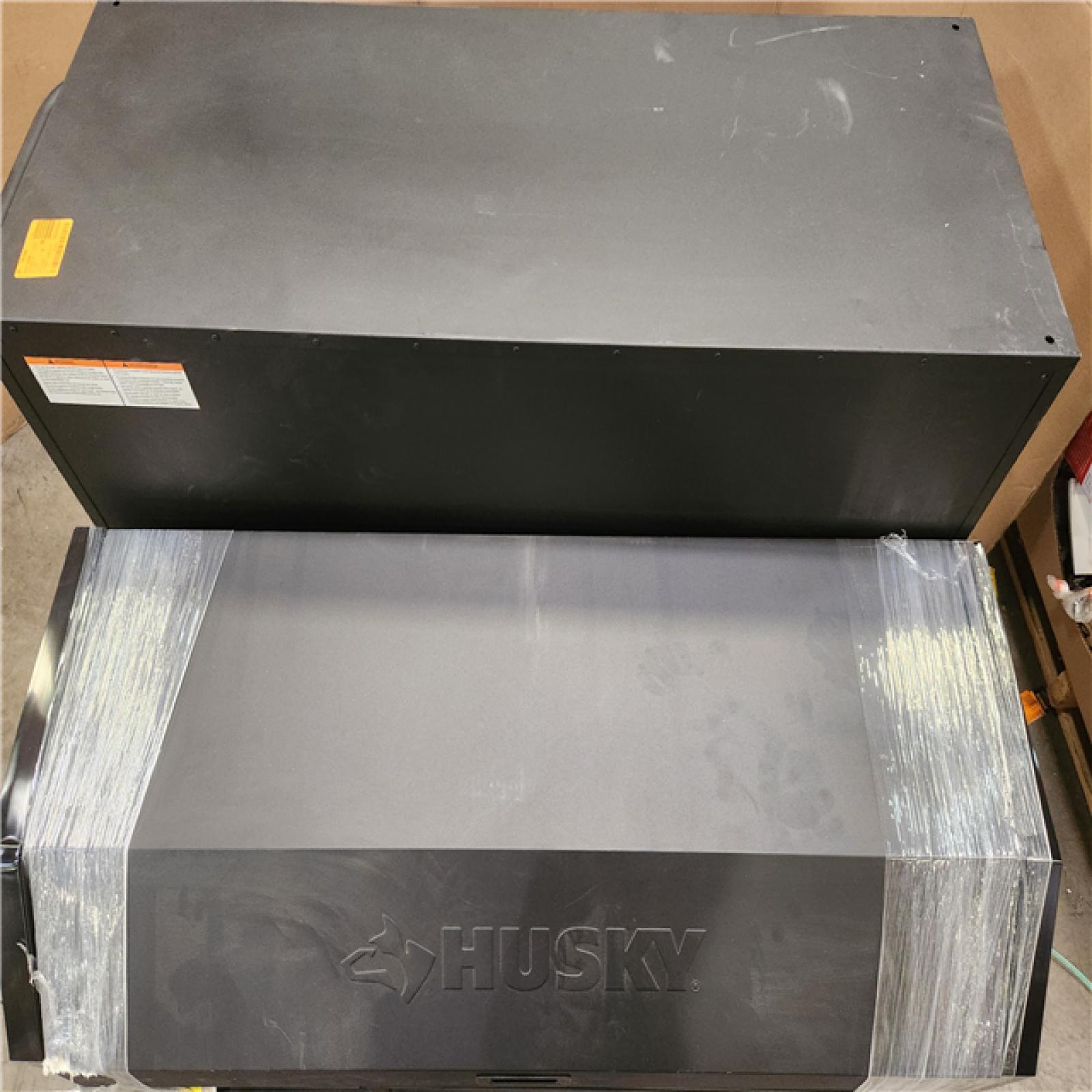 Phoenix LIKE NEW Husky Tool Storage 52 in. W x 20 in. D Heavy Duty Rolling Tool Chest Combo in Matte Black