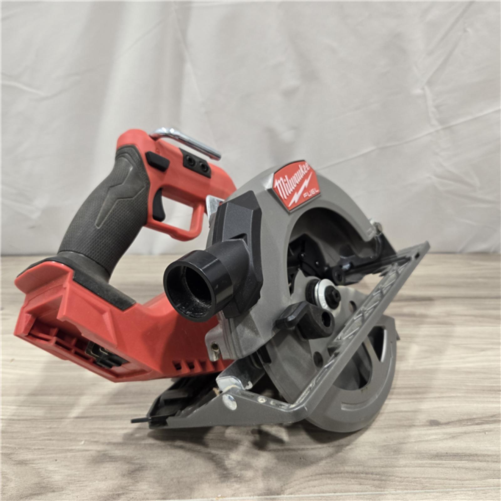 AS-IS Milwaukee M18 FUEL 7-1/4 Inch Circular Saw (Bare Tool)