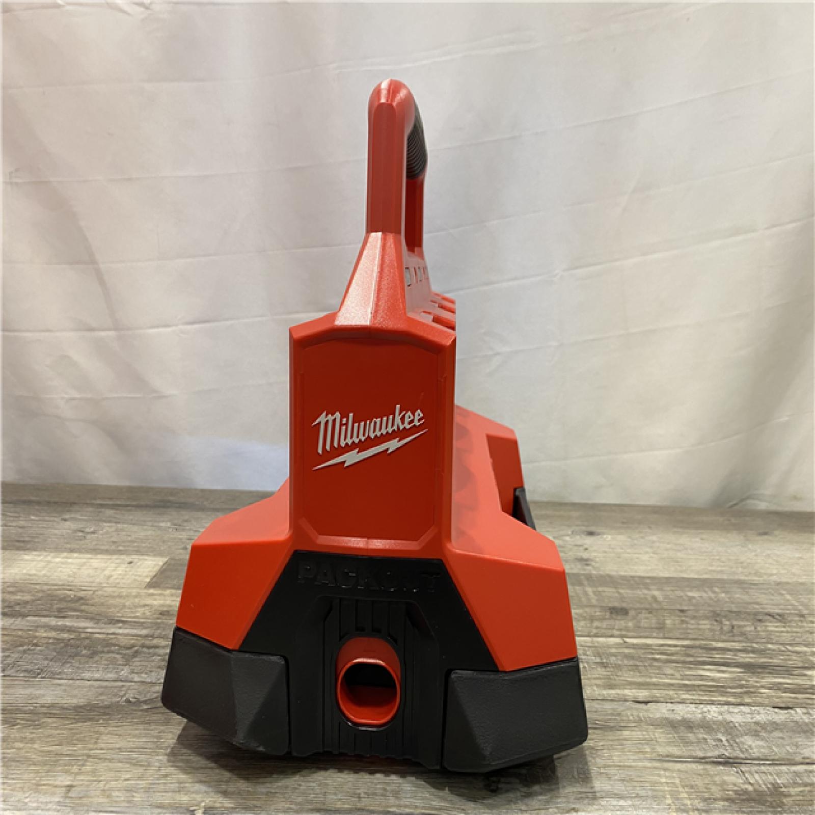 AS-IS Milwaukee 18V Lithium-Ion PACKOUT 6-Port Rapid Charger