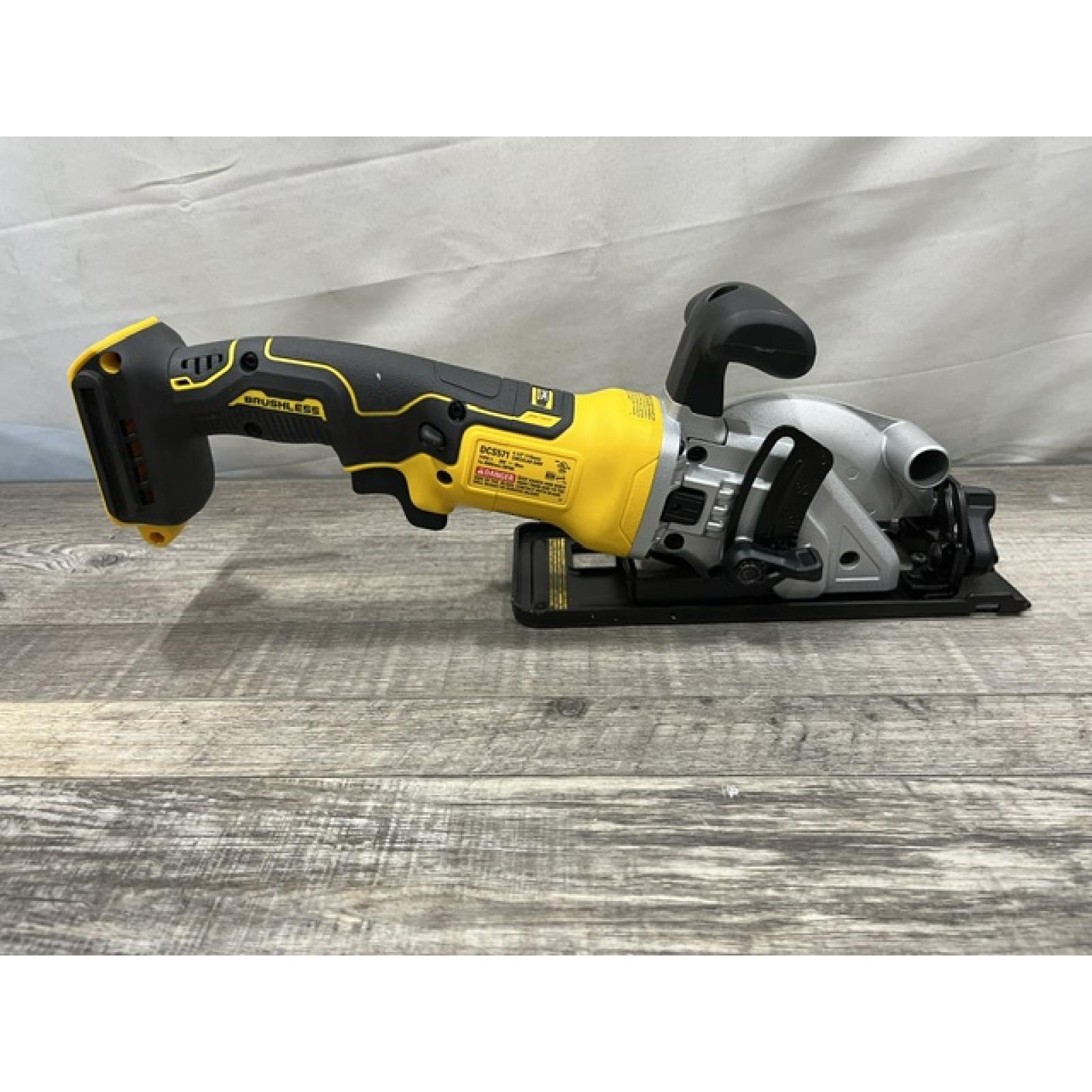AS-IS DEWALT ATOMIC 20V MAX Cordless Brushless 4-1/2 in. Circular Saw (Tool Only)