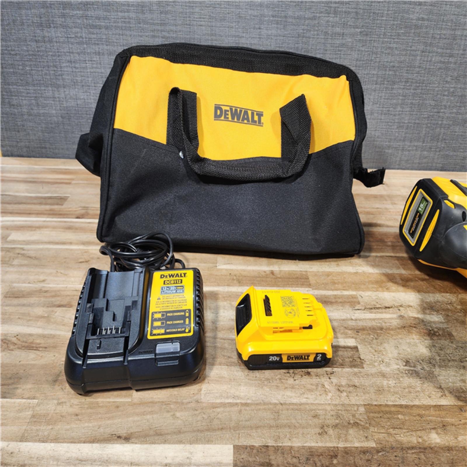 HOUSTON LOCATION - AS - IS DEWALT 20V MAX XR Lithium-Ion Cordless 2-1/2 in. 15-Gauge Finish Nailer Kit