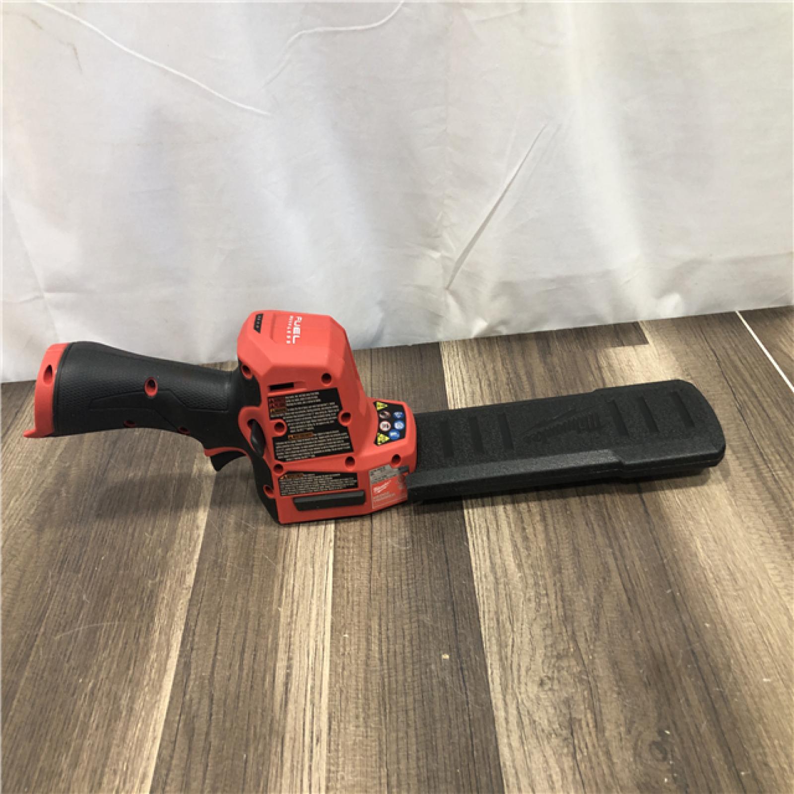 AS-IS Milwaukee FUEL 8 in. 12V Lithium-Ion Brushless Cordless Hedge Trimmer Kit