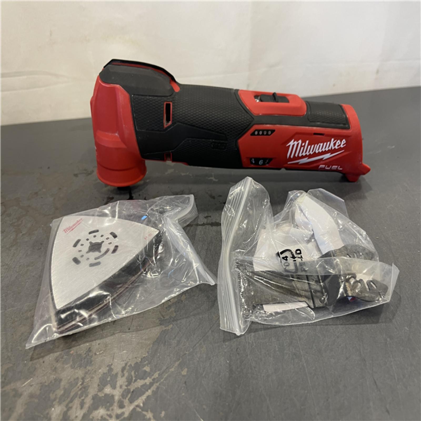 AS-IS - Milwaukee M12 FUEL 12-Volt Lithium-Ion Cordless Oscillating Multi-Tool
