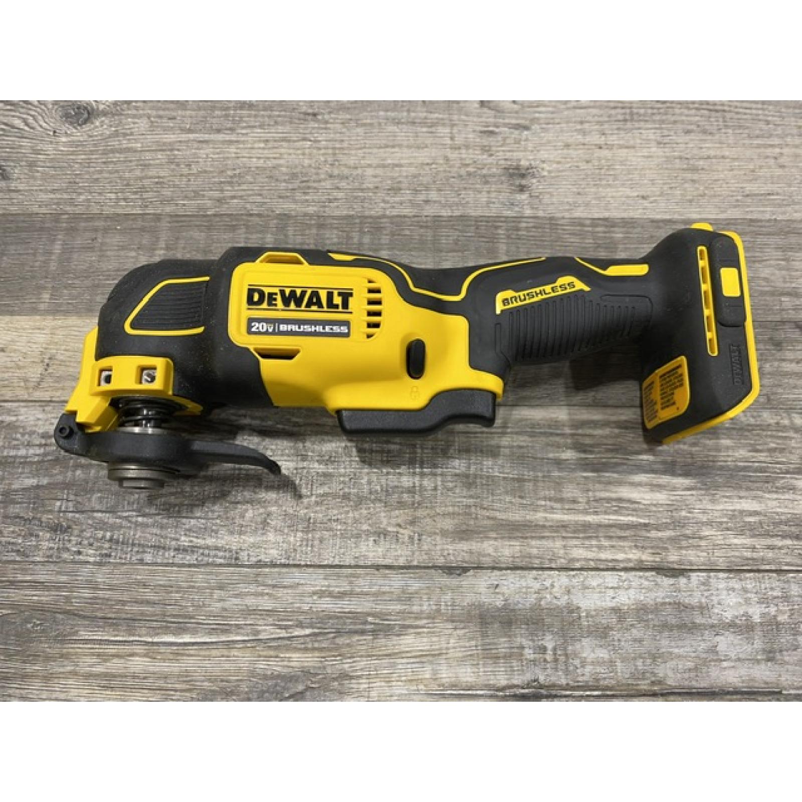 AS-IS DEWALT ATOMIC 20V MAX Cordless Brushless Oscillating Multi Tool Kit