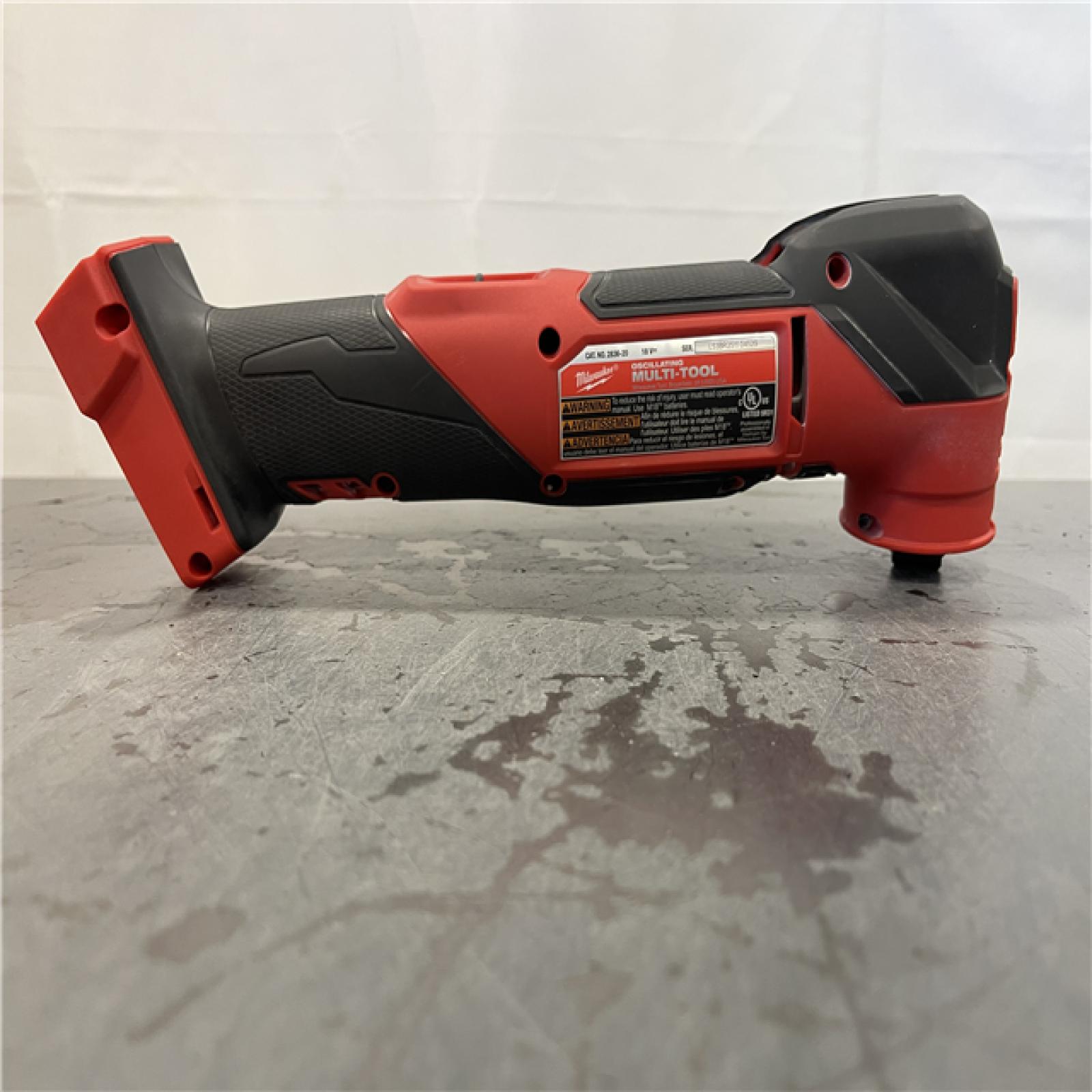 AS-IS - Milwaukee M18 FUEL 18V Lithium-Ion Cordless Brushless Oscillating Multi-Tool
