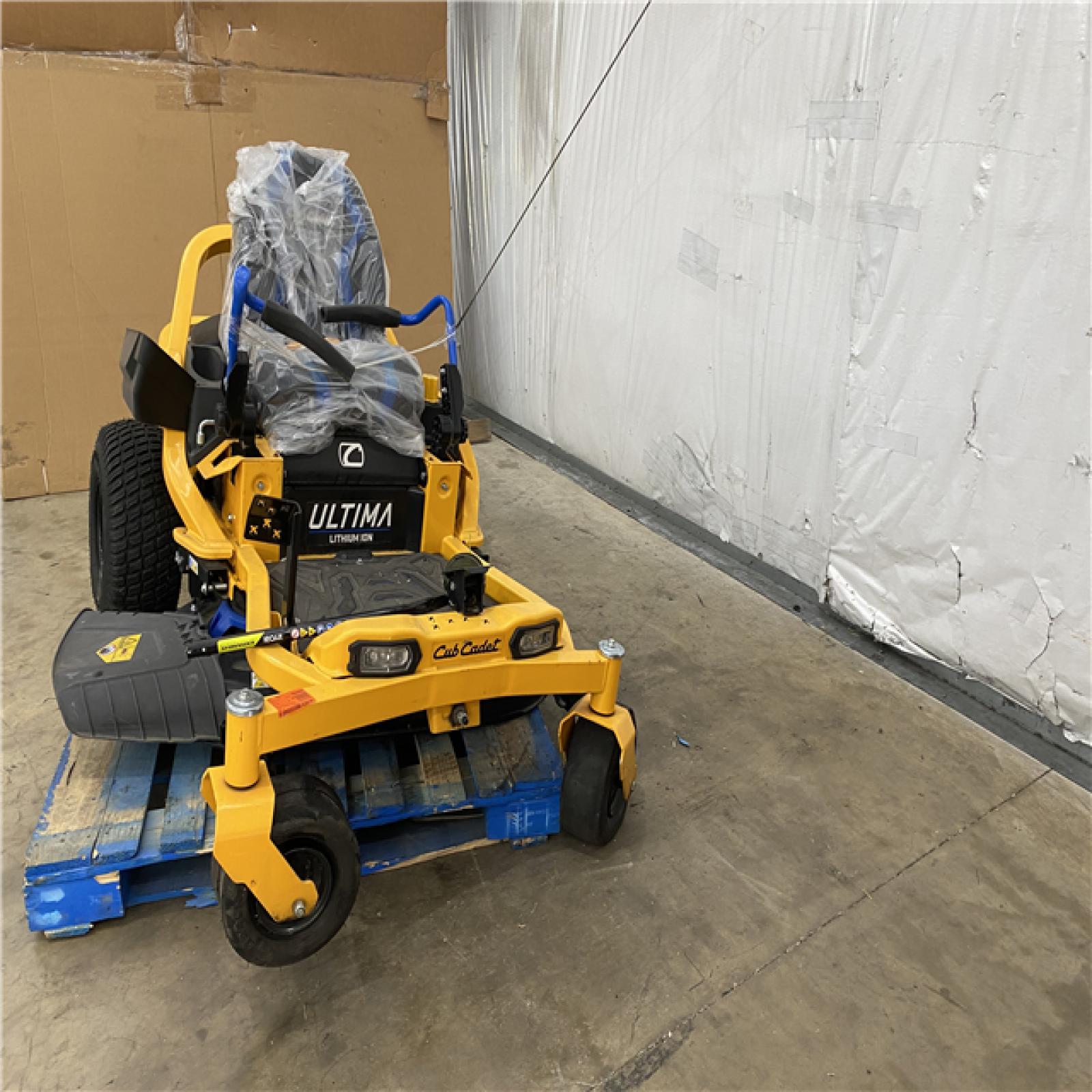 Houston Location AS IS - Cub Cadet ZT1 42E Ultima Lithium Ion 42 Riding Mower