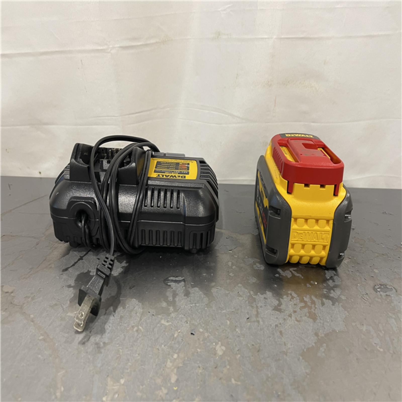 AS-IS- DEWALT FLEXVOLT 20V/60V MAX Lithium-Ion 6.0Ah Battery Pack with 6 Amp Output Charger