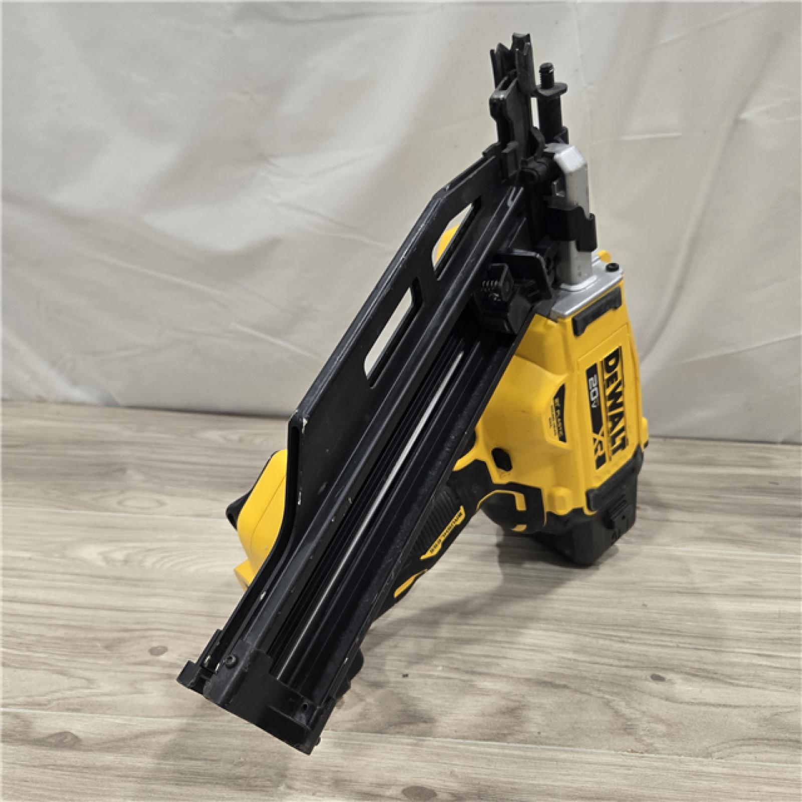 AS-IS DEWALT 20-Volt 21° Cordless Framing Nailer (Tool-Only)