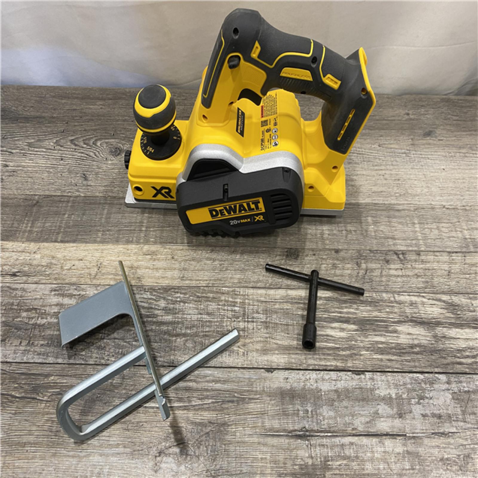 AS-IS DEWALT 20V MAX XR Cordless Brushless 3-1/4 in. Planer (Tool Only)