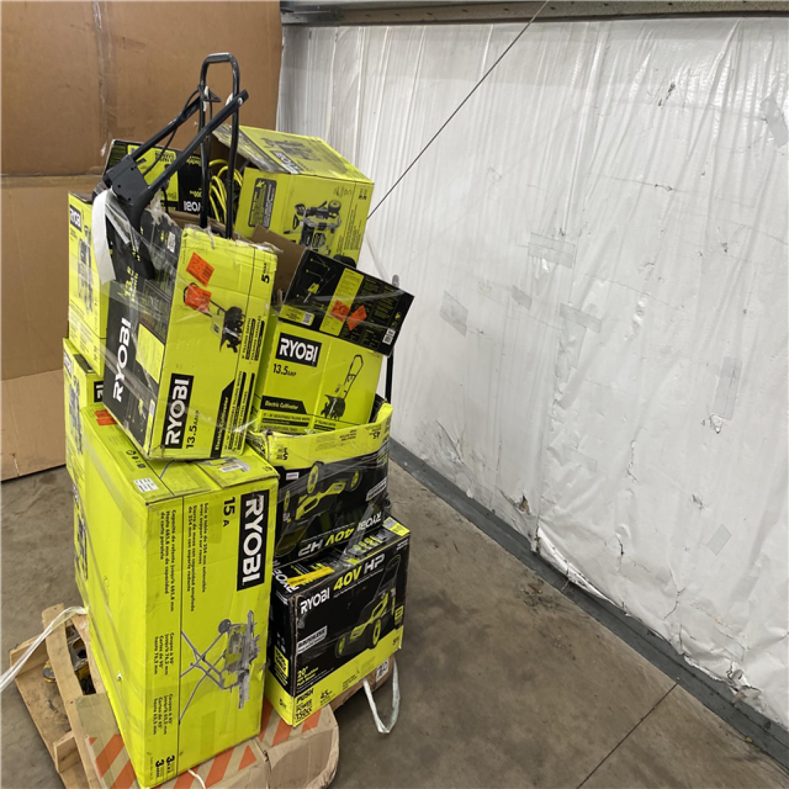 Houston Location AS IS - Tool Pallet