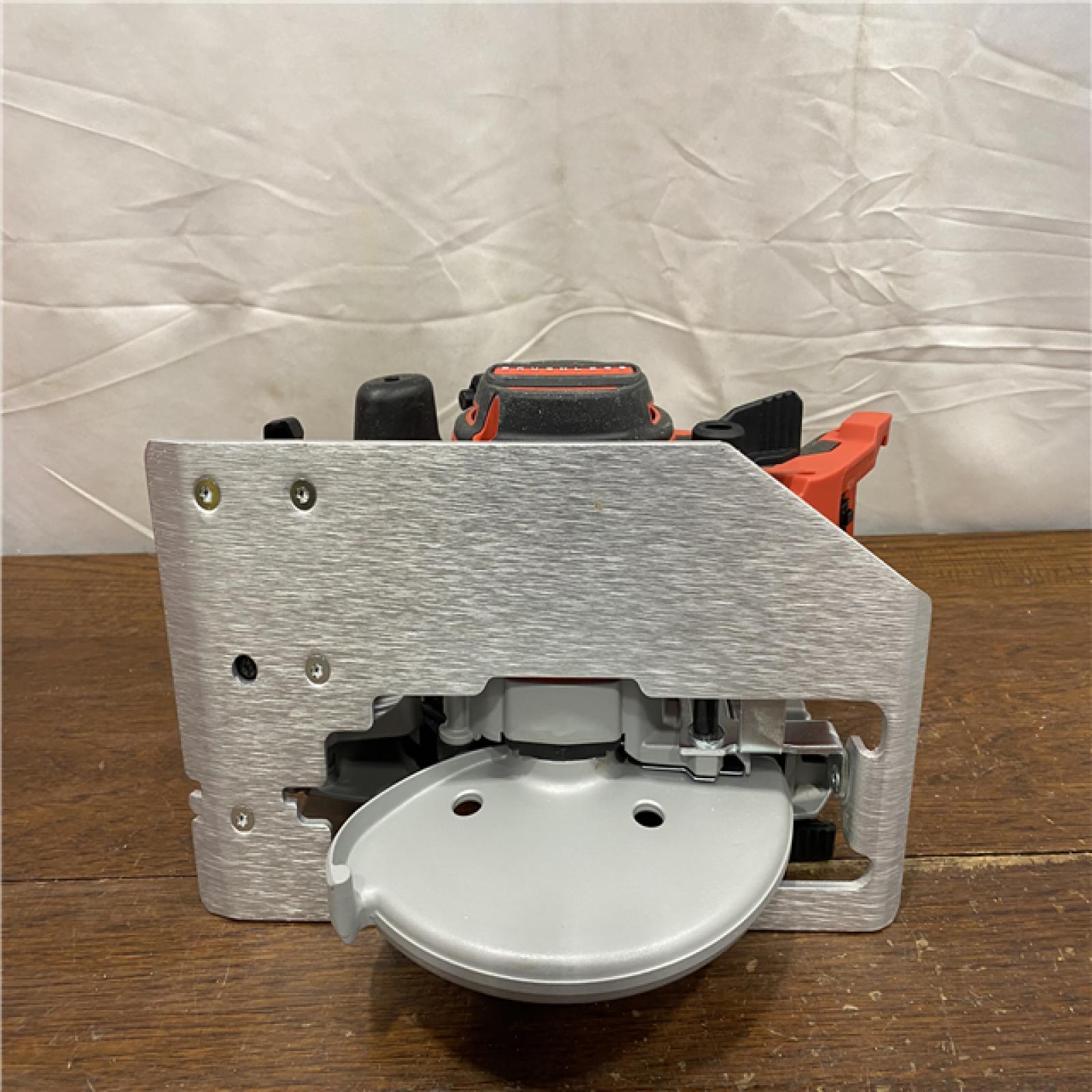 AS-IS Milwaukee M18 7-1/4  18V Brushless Circular Saw 2631-20 (Bare Tool)