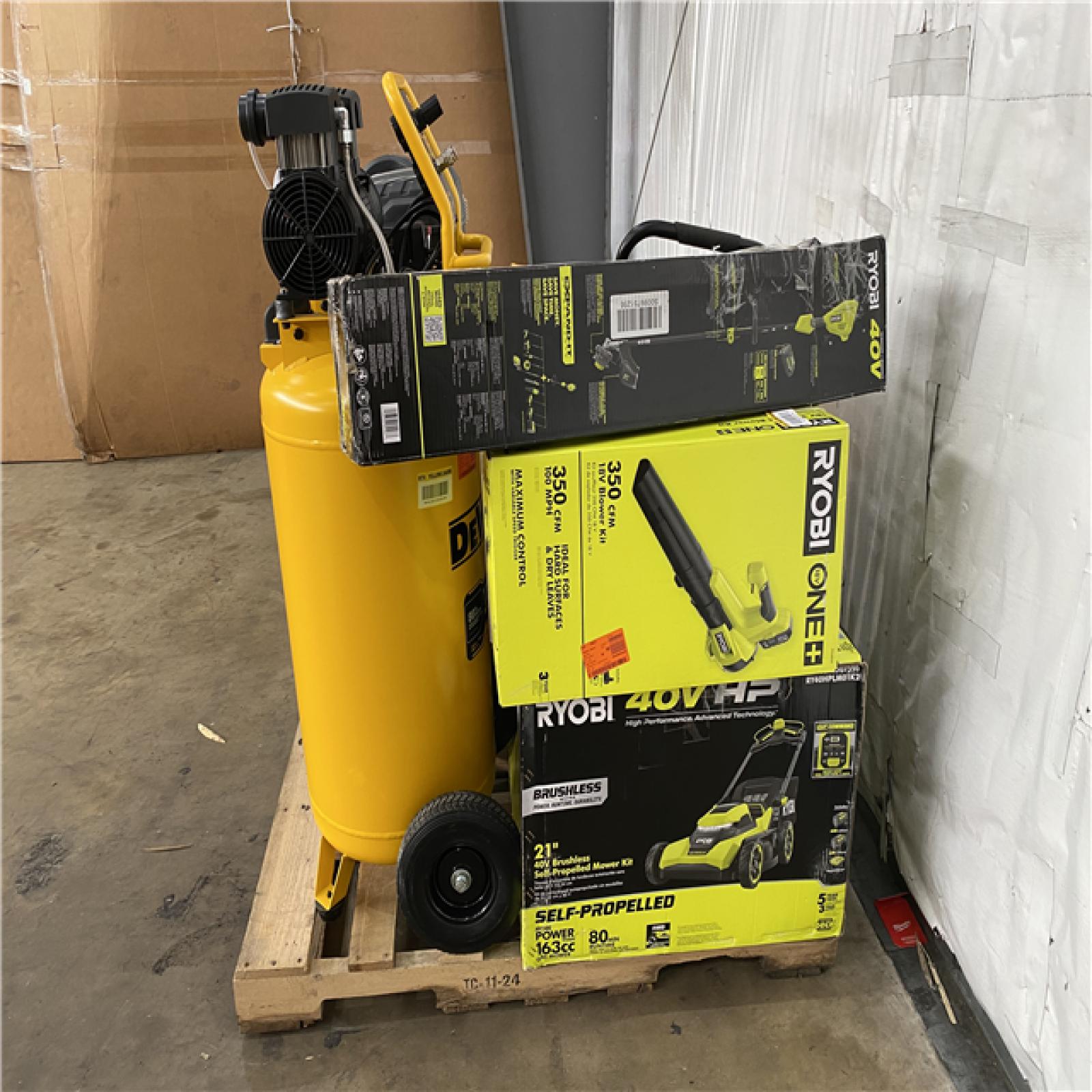 Houston Location - AS-IS Outdoor Pallet