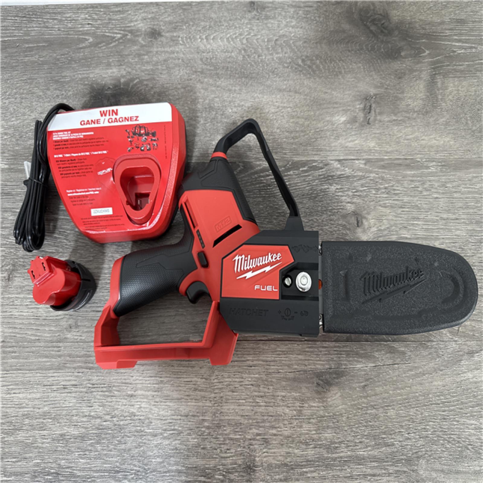 California NEW Milwaukee Hatchet 6 Pruning Saw Kit