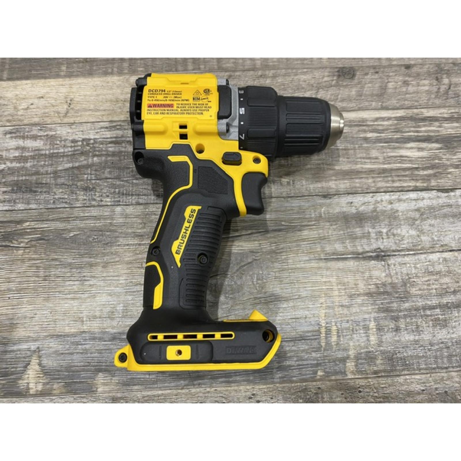AS-IS DEWALT Atomic 20V Lithium-Ion Cordless Compact 1/2 in. Drill/Driver Kit