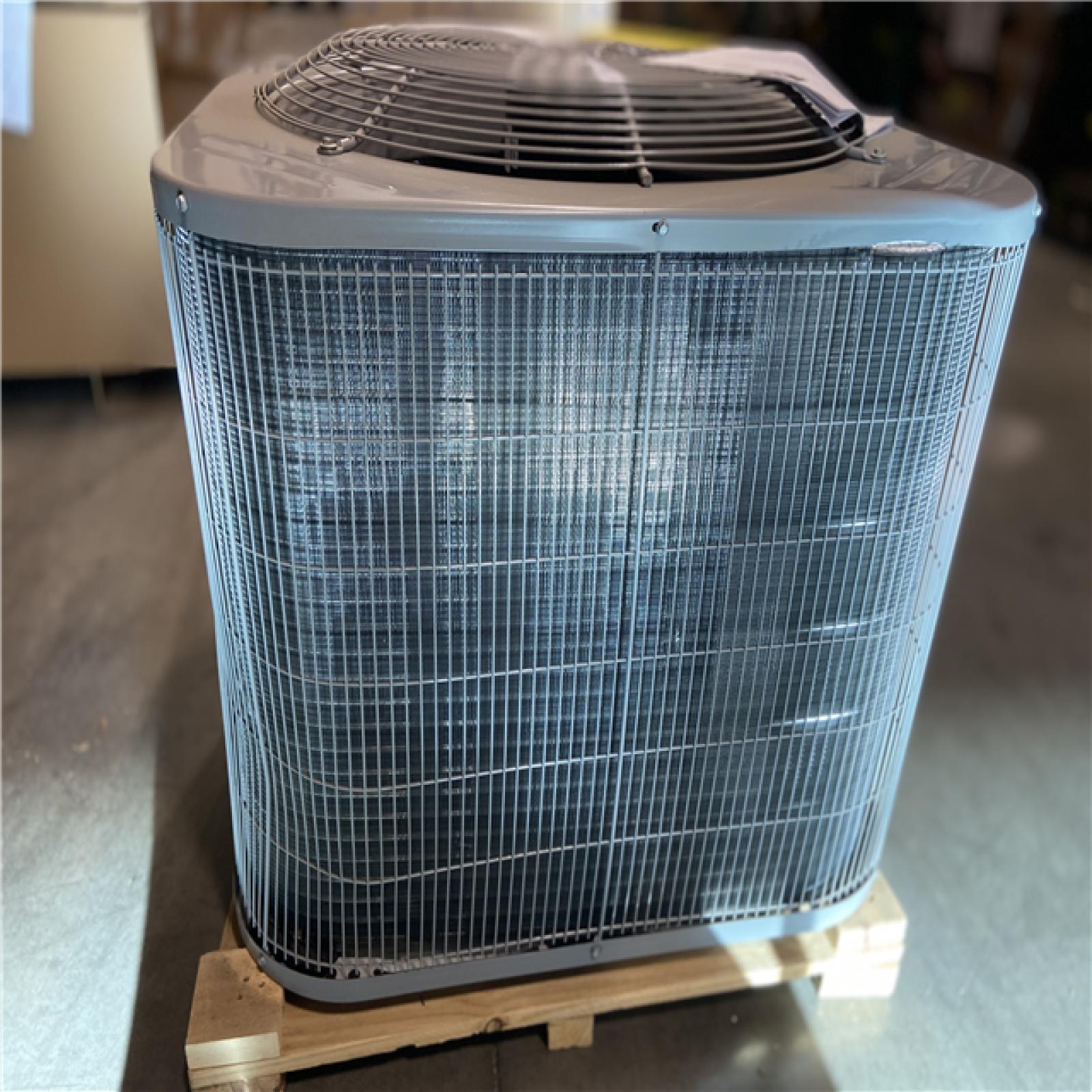 DALLAS LOCATION - Smartcomfort® by Carrier 2.5 Ton 14.3 Seer2 Heat Pump